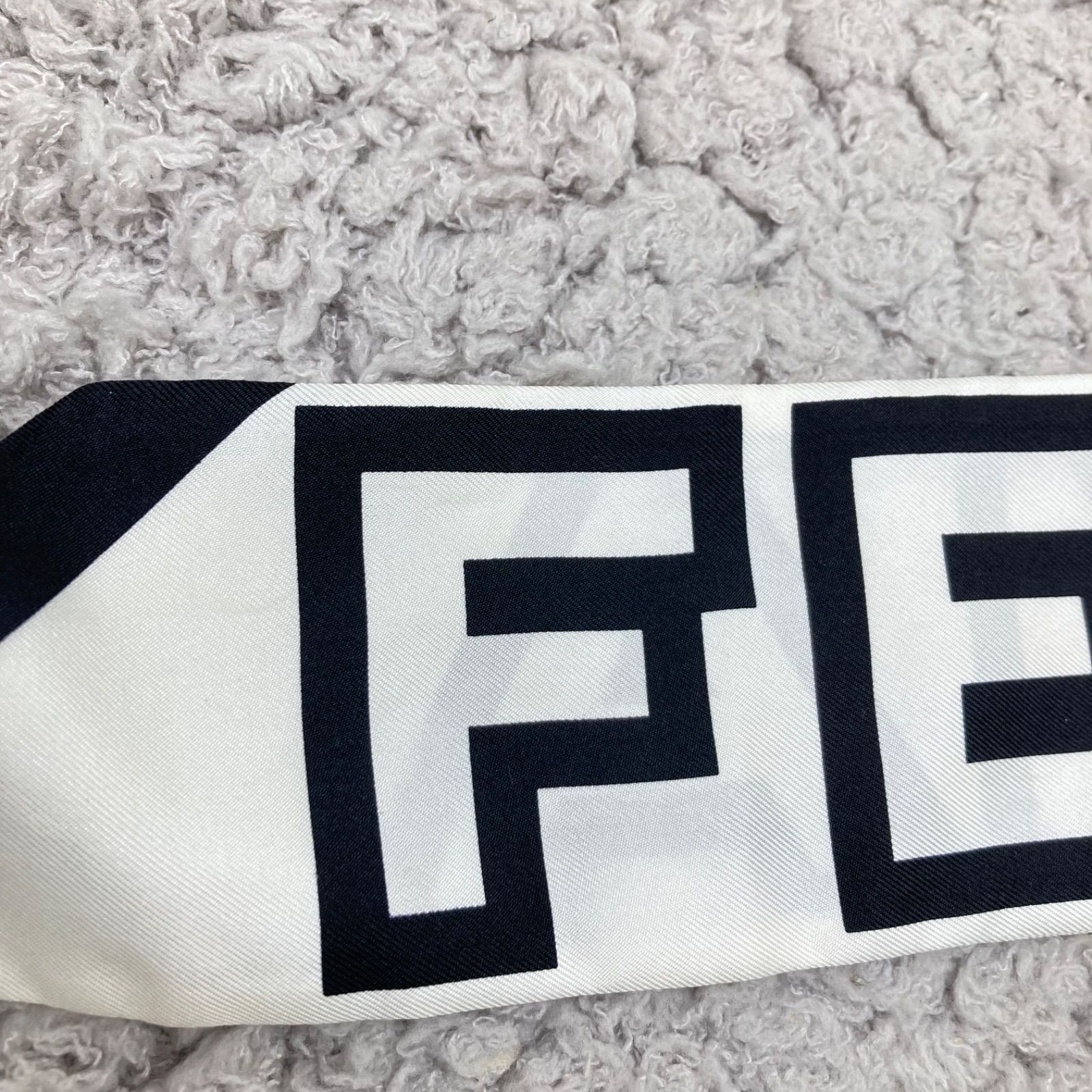 20251021 バーバリー スカーフ 鍵 ネイビー 未使用 タグ付き. 【楽天