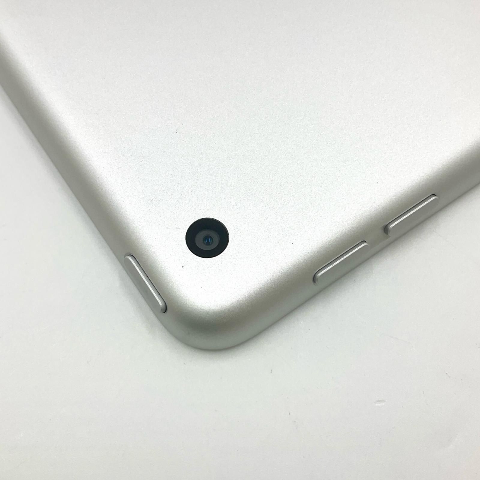 さらに  Apple iPad 10.2インチ 第8世代 32GB シルバー Wi-Fi 動作 済 全額返金保証 最速発送