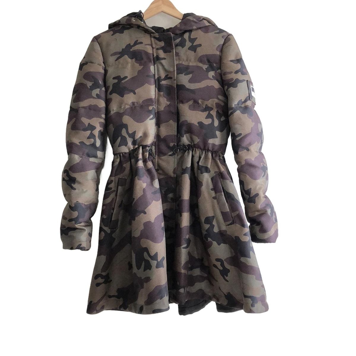 miumiu(ミュウミュウ) ダウンコート サイズ42 M レディース新品