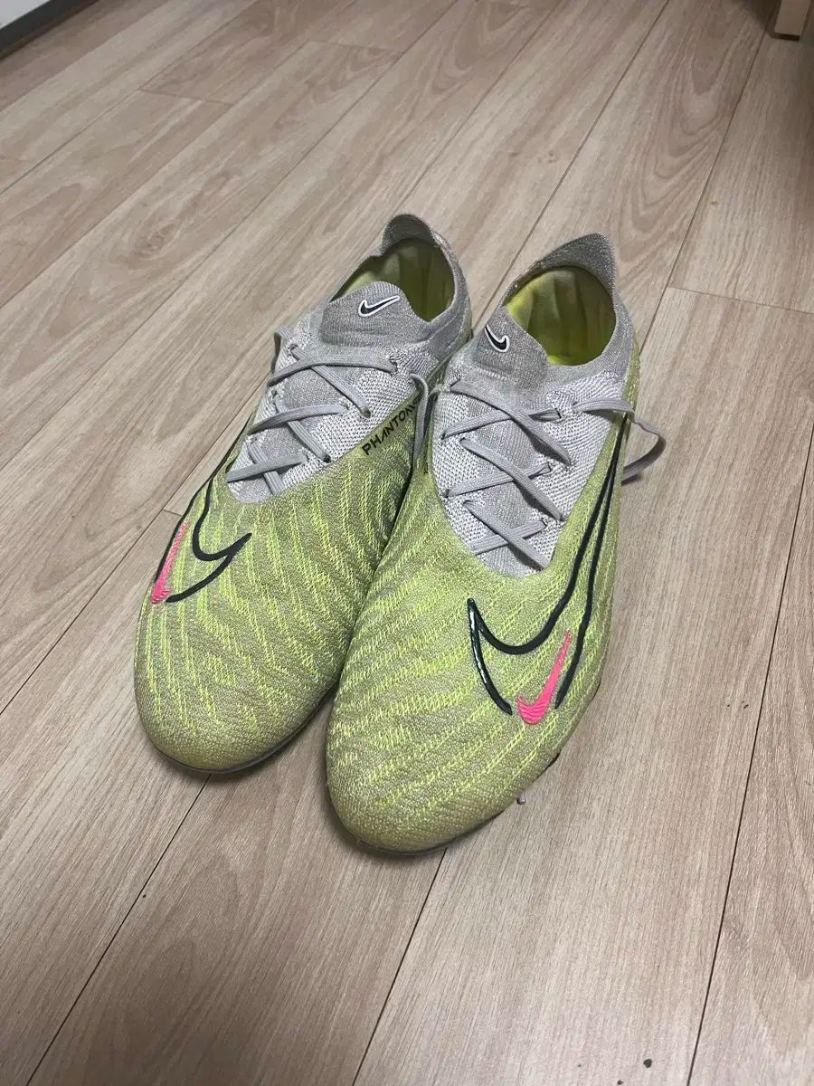 NIKE ナイキ グリップニット ファントム gx エリート サッカーシューズ 260