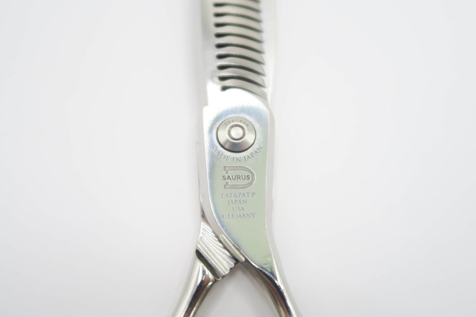 TOGINON DYNA SAURUS 6.1インチ セニングシザー 70% トギノン DYNA