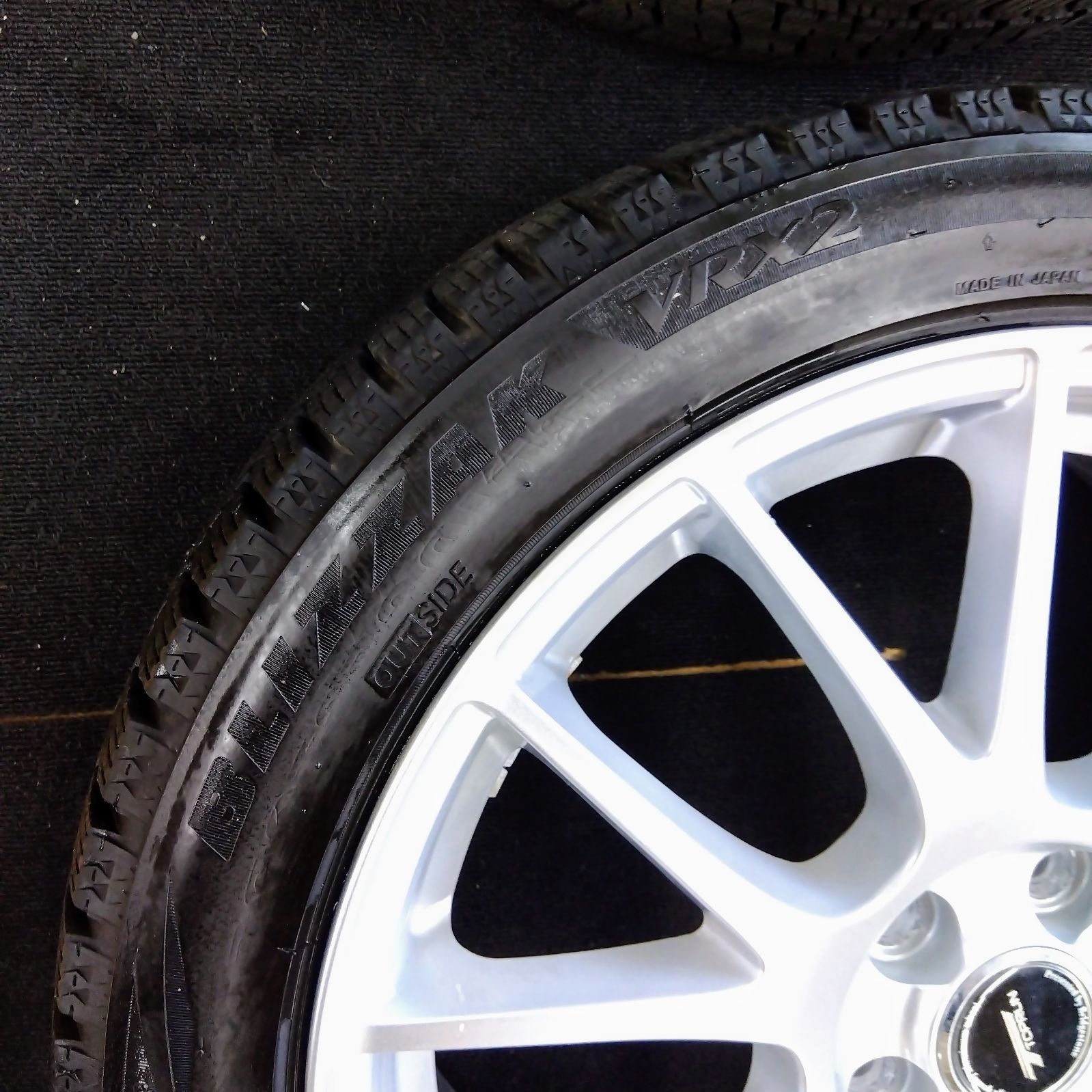 17×7J＋53】【215/45R17】中古美品 タイヤホイールセット 4本セット 