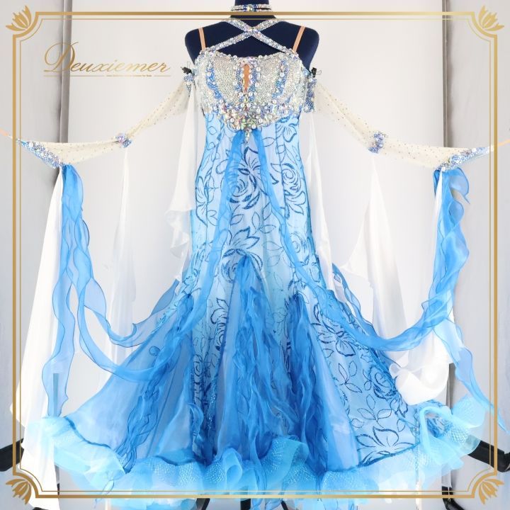 社交ダンス 衣装 サピエル Sapiel ドレス ドレス ワンピース フロート 水色 フリル 青 ラメ 白 上品 感 デモ 競技 ブルー系 ホワイト系 発表会 パーティ フロートスカート フリルデザイン おしゃれ エレガント