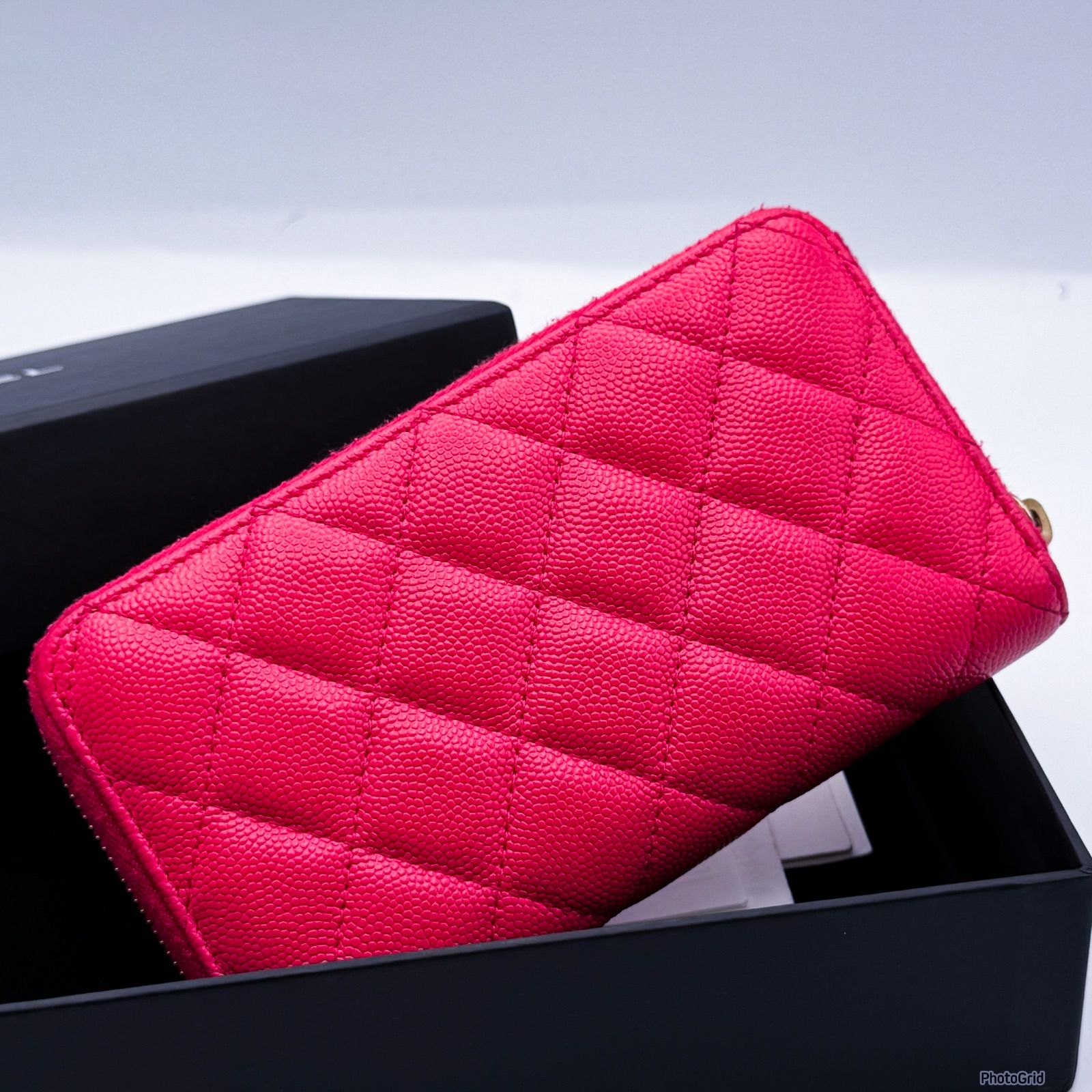 シャネル ディズヌフ19 キャビアスキン マトラッセ ミディアムウォレット