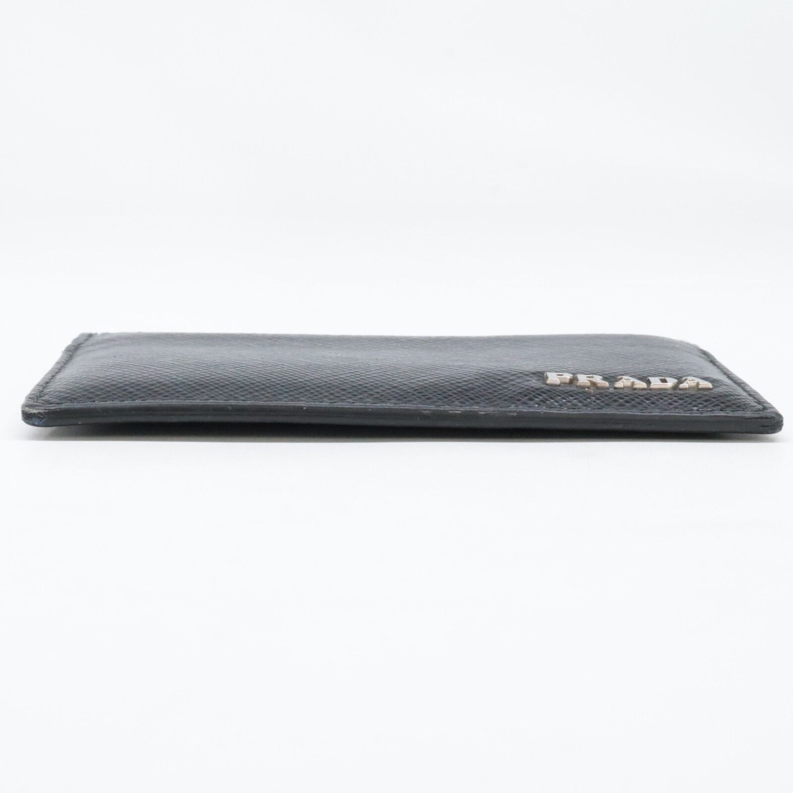 サフィアーノ レザー