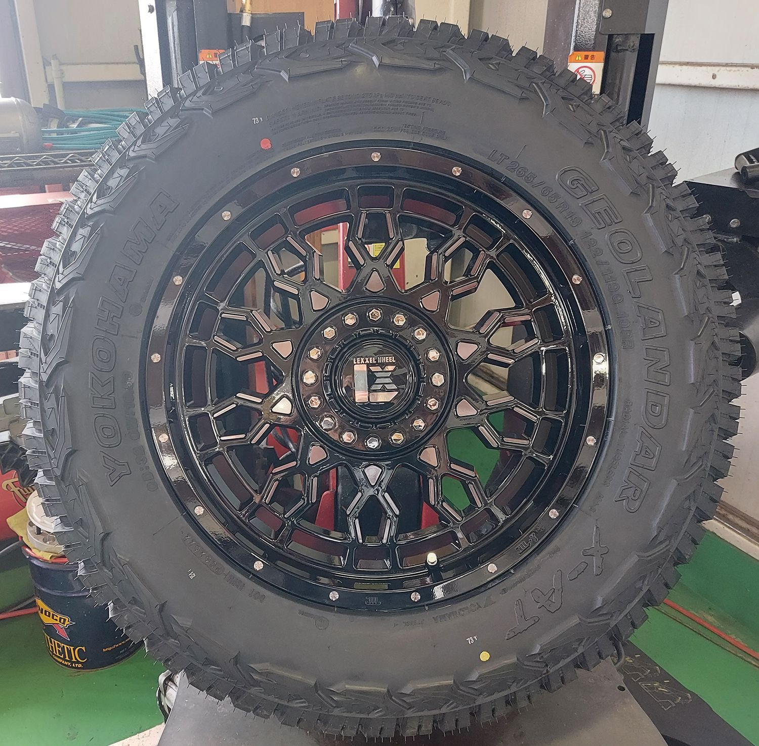 18インチ PreDator プラド ハイラックス GR パジェロ LEXXEL 18インチ PreDator プラド ハイラックス GR パジェロ LEXXEL