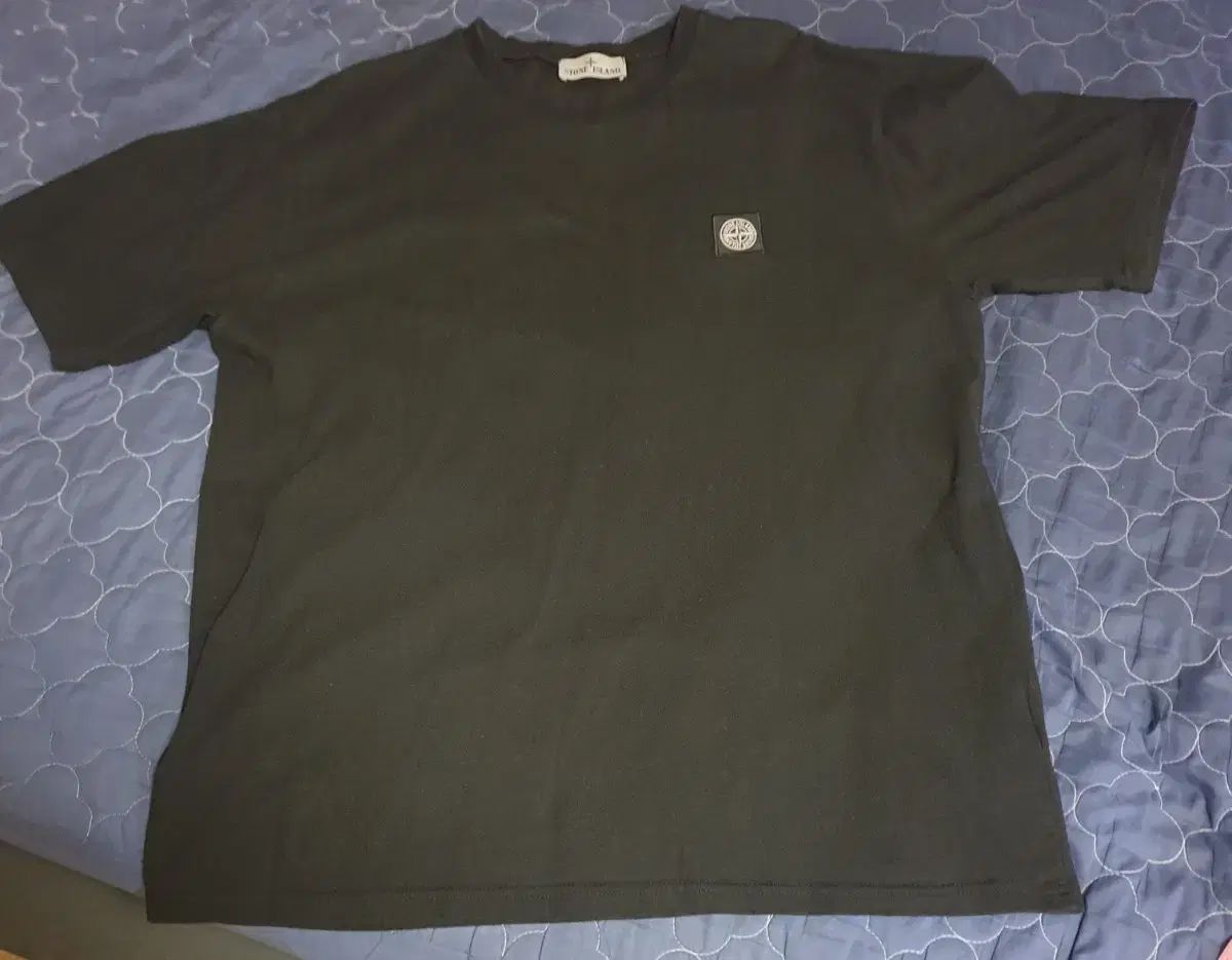 【QR鑑定済】ストーンアイランド　半袖　Tシャツ　前後ロゴ　ブラック　M QR鑑定済】ストーンアイランド 半袖 Tシャツ 前後ロゴ ブラック