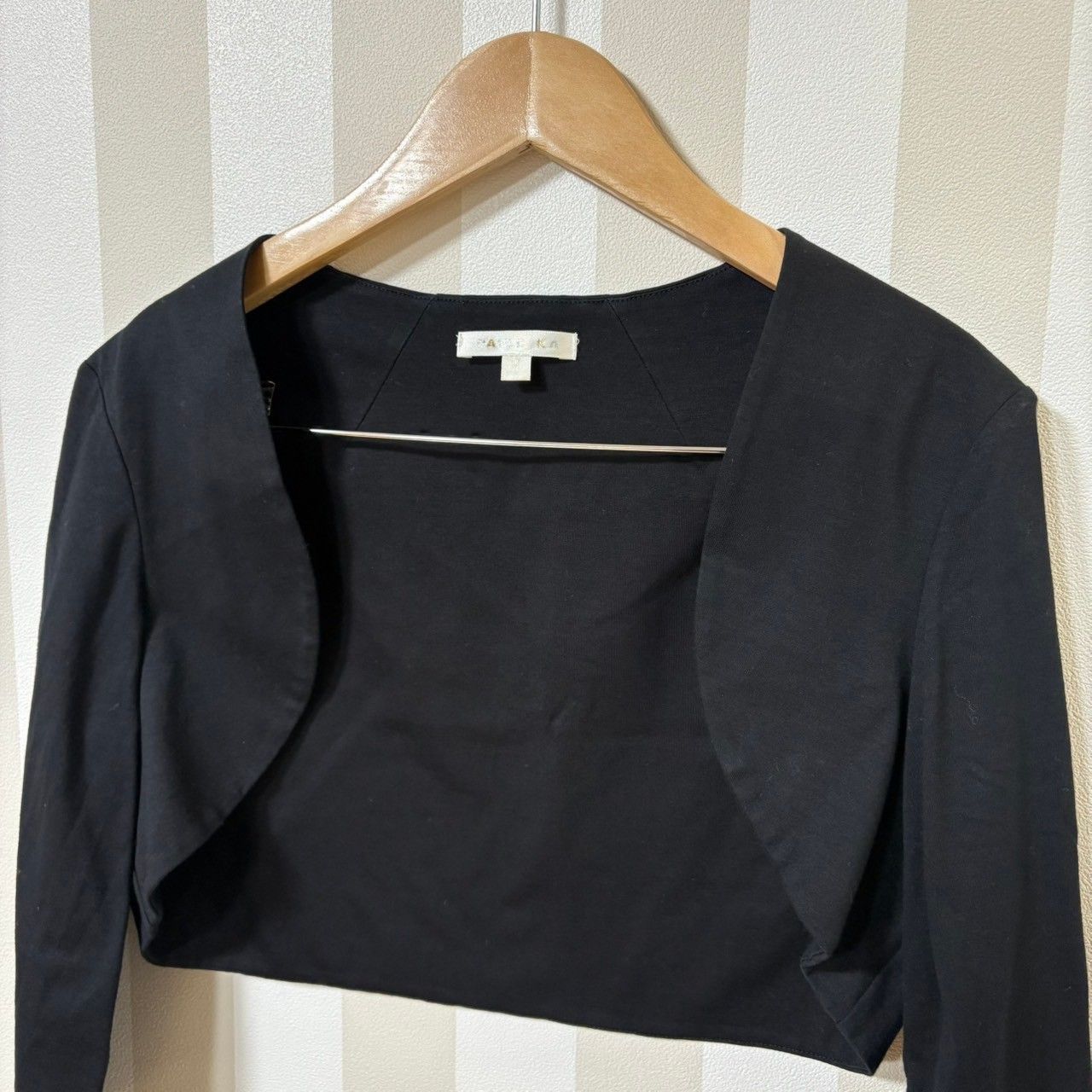 PAULE KA 美品 ジャケット ボレロ ショート丈 ブラックフォーマル 黒 PAULE KA 美品 ジャケット ボレロ ショート丈 ブラックフォーマル 黒