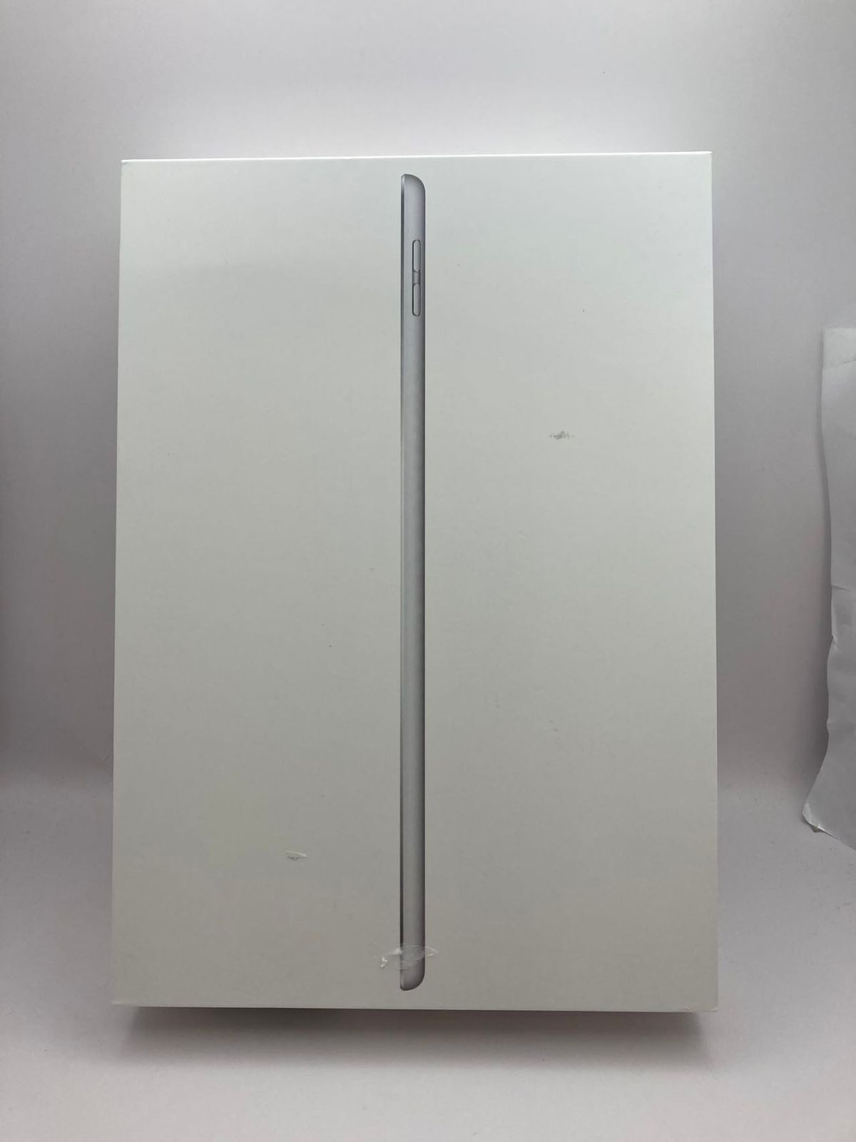 美品 iPad 第8世代 Wi-Fi 32GB シルバー - 充電器付き、箱あり