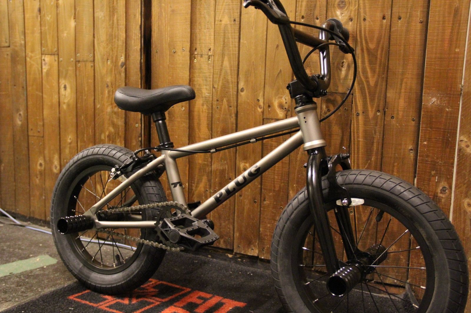 BMX 14インチ キッズ TNB PLUG 14 FAT TIRE ガンメタ-