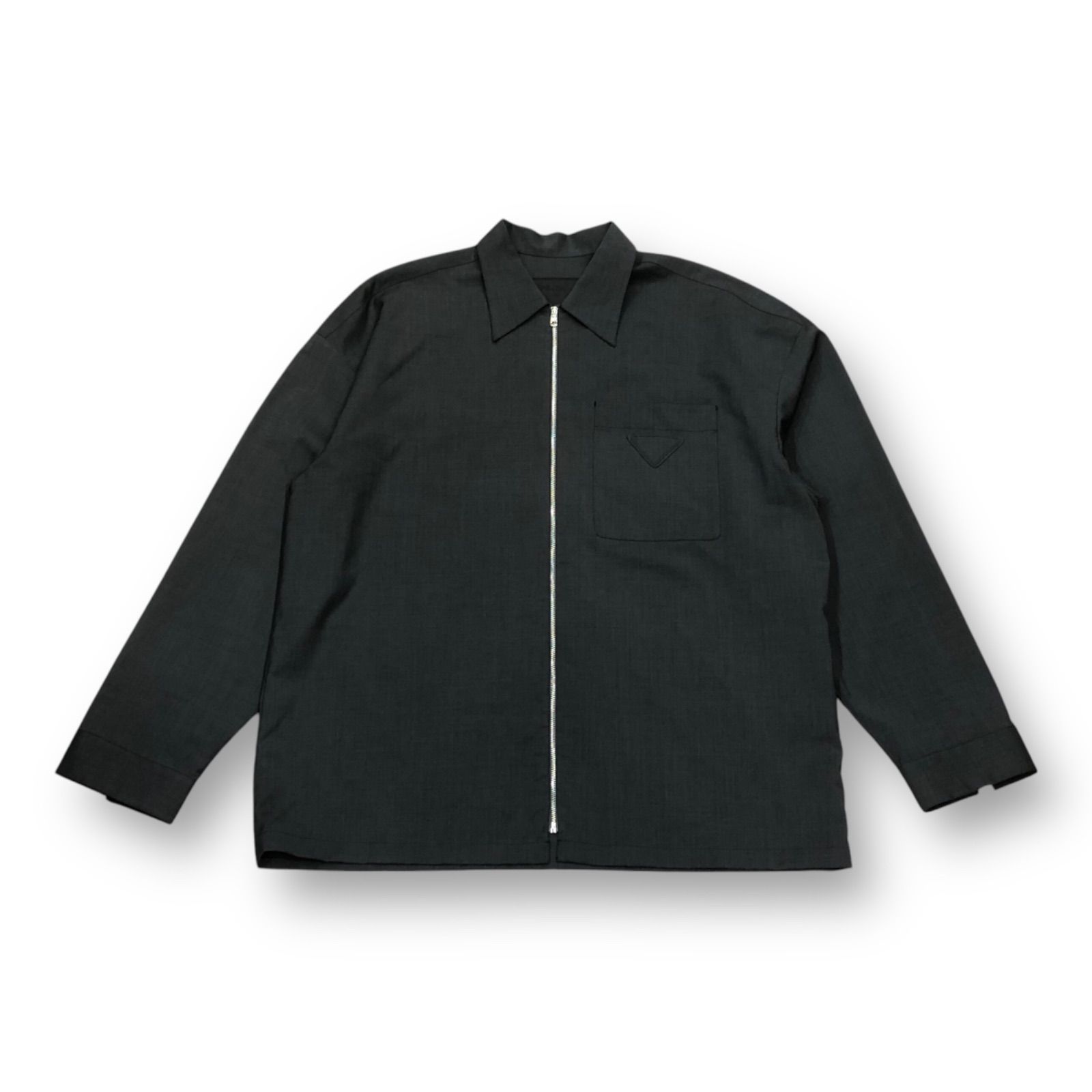 PRADA プラダ★トライアングルロゴパッチジップアップシャツ ジャケット Prada triangle-logo zip-up Shirt | Black | FARFETCH