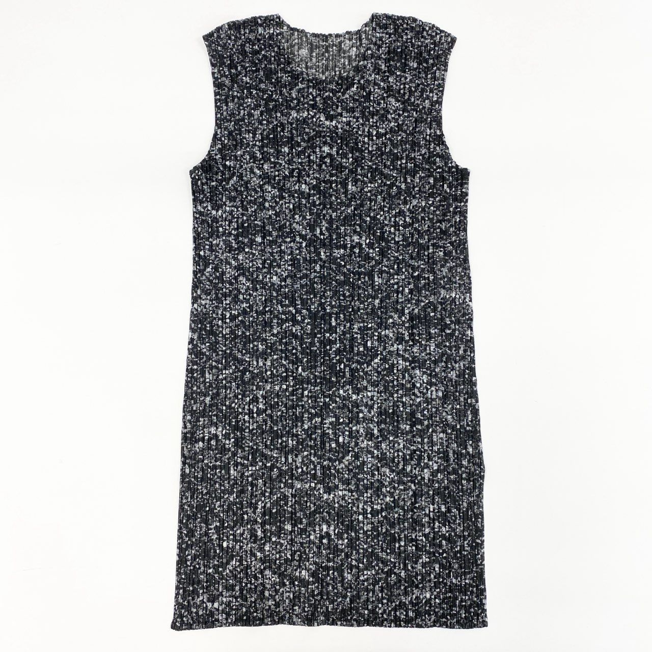 イッセイミヤケ プリーツプリーズ ノースリーブワンピース サイズ3