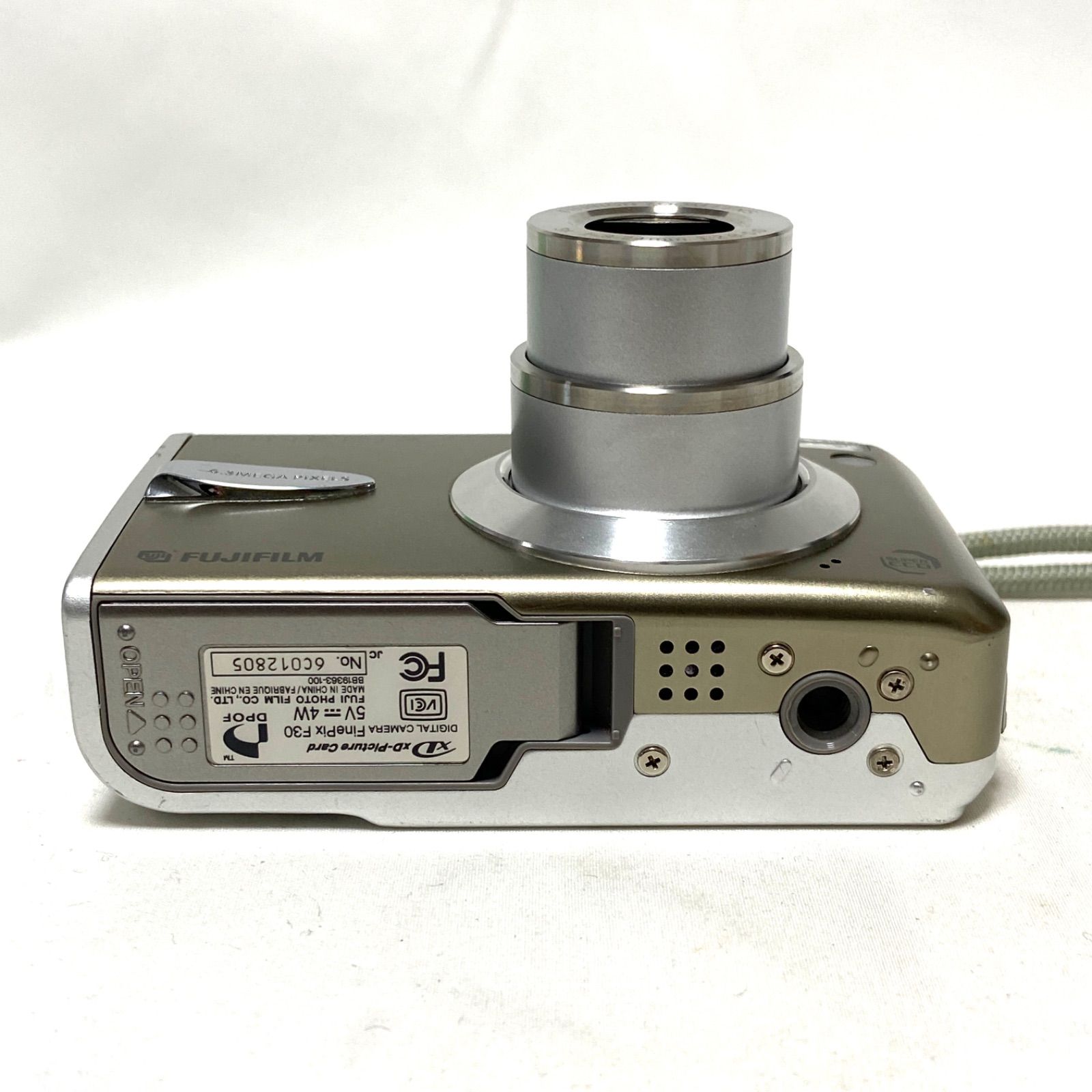 FUJIFILM FINEPIX F30 ゴールド コンデジ デジカメ コンパクトデジタル 