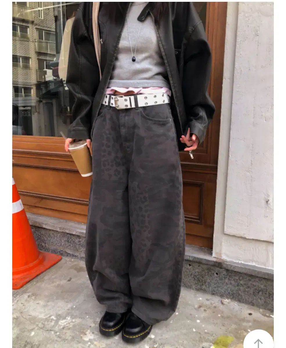 ソウルを拠点とする レオパード レオパード柄 カモフラージュ ワイド パンツ s