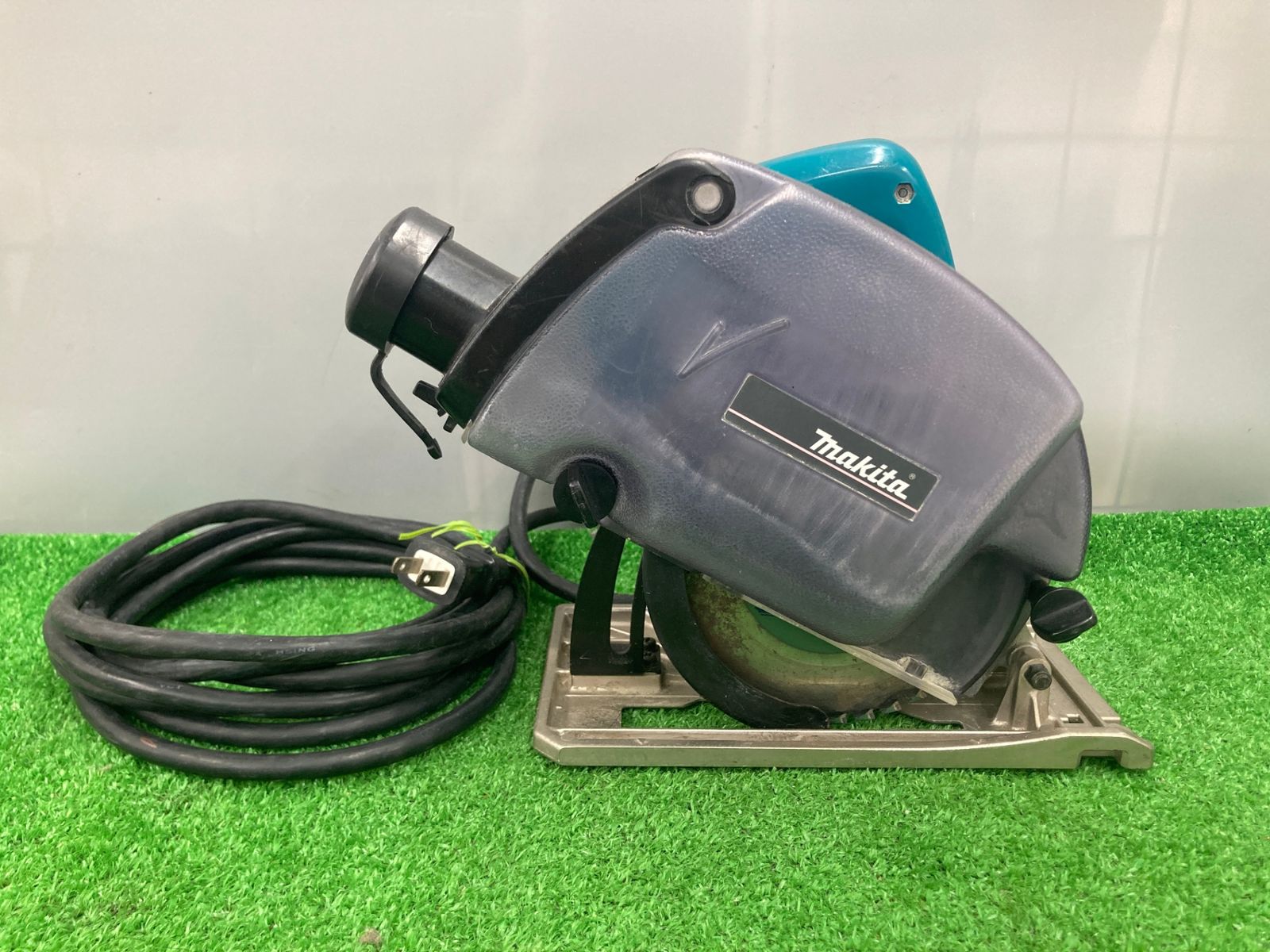 【中古品】【0922】★makita 防塵マルノコ　5045KB　IT3NUJU4PDZM 2256円