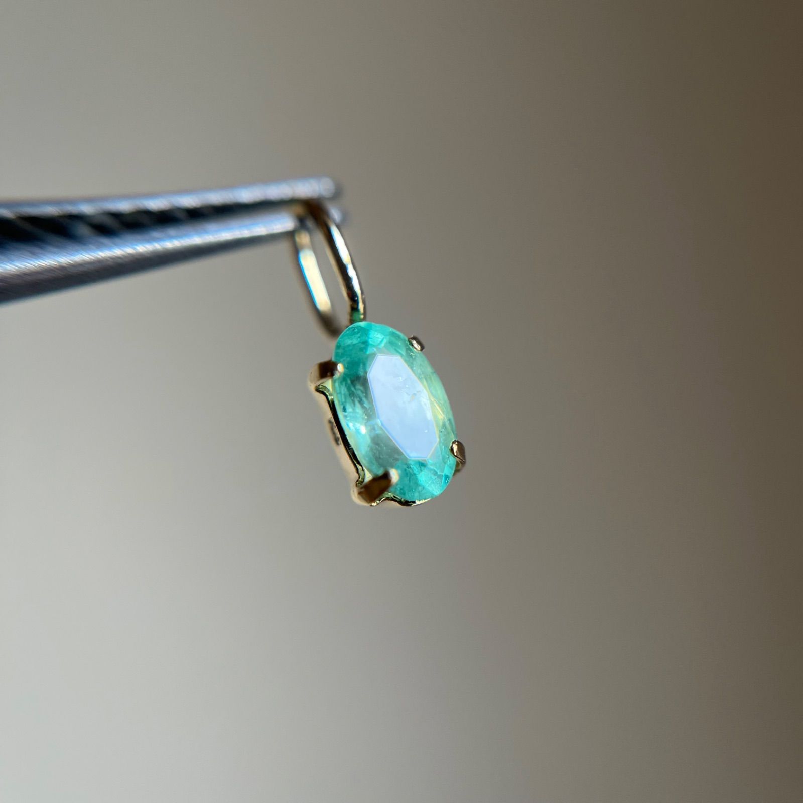 K18 天然石エメラルド ペンダントトップ　オーバル　18金 mh-0348-5-yg-ph-k01.jpg