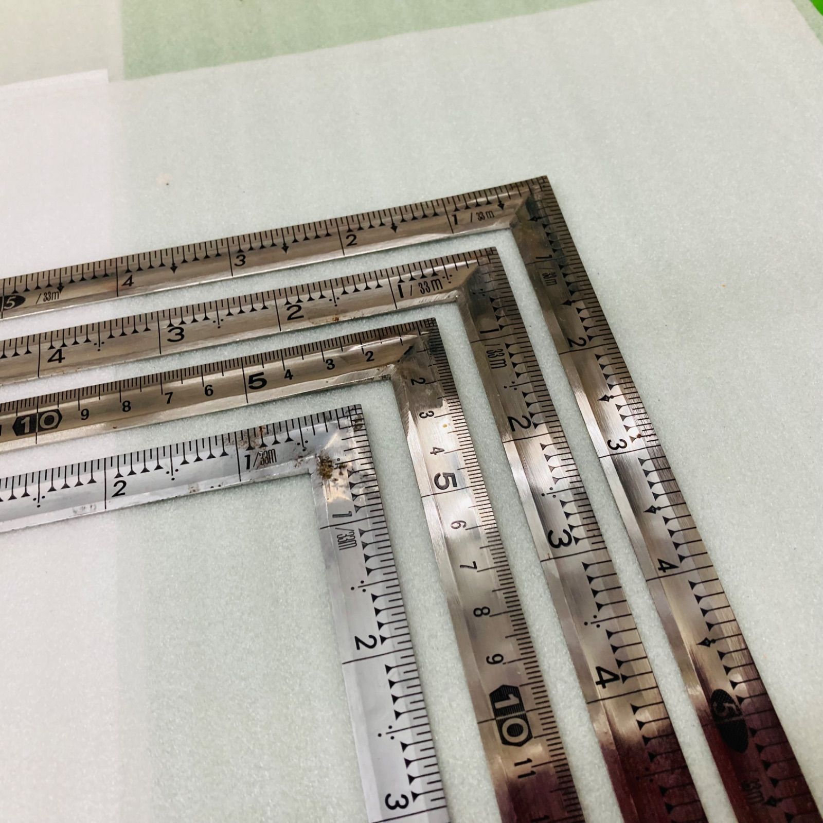 お得な3本セット 3梅田度器製作所 【差し金・曲尺】大工用 (両尺目) 裏目付き(丸目、角目)尺5寸 シルバー地にブラック目盛 送料無料お得な３本セット梅田度器製作所　差し金　大工用　表尺目盛り裏尺目盛り両尺　角厚　シルバーブラック　NH1344