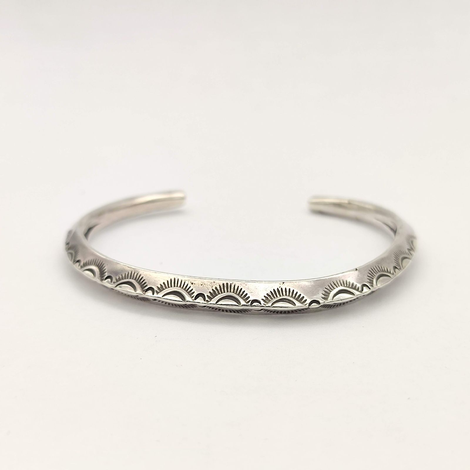 美品】ラリースミス LARRY SMITH THIN TRIANGLE BRACELET LEAF 
