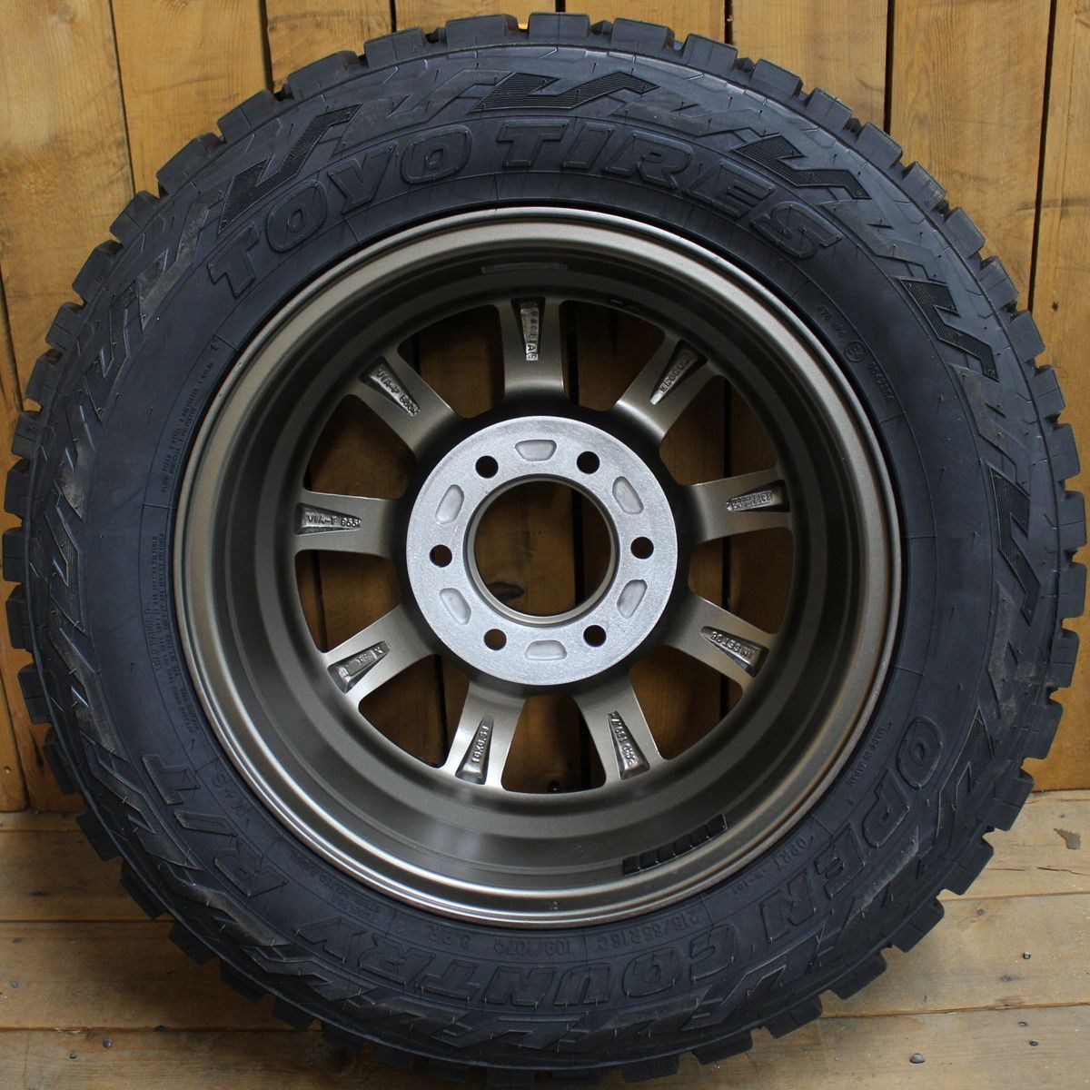 200系 ハイエース 車検対応 ファブレス BARONE MC-9 16in TOYO オープンカントリーRT 215/65R16 ホワイトレター  タイヤ 4本SET - メルカリ