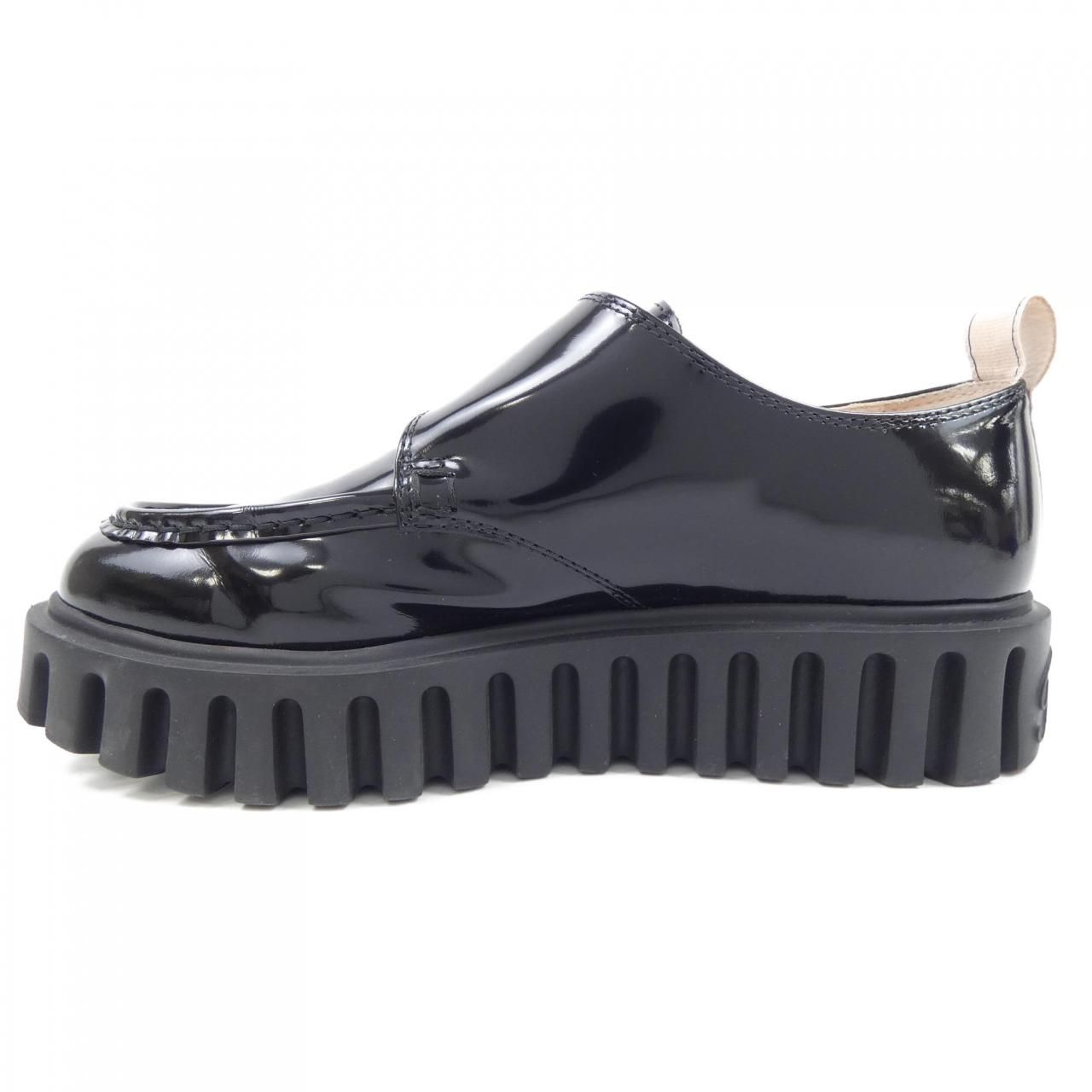 ROGER VIVIER