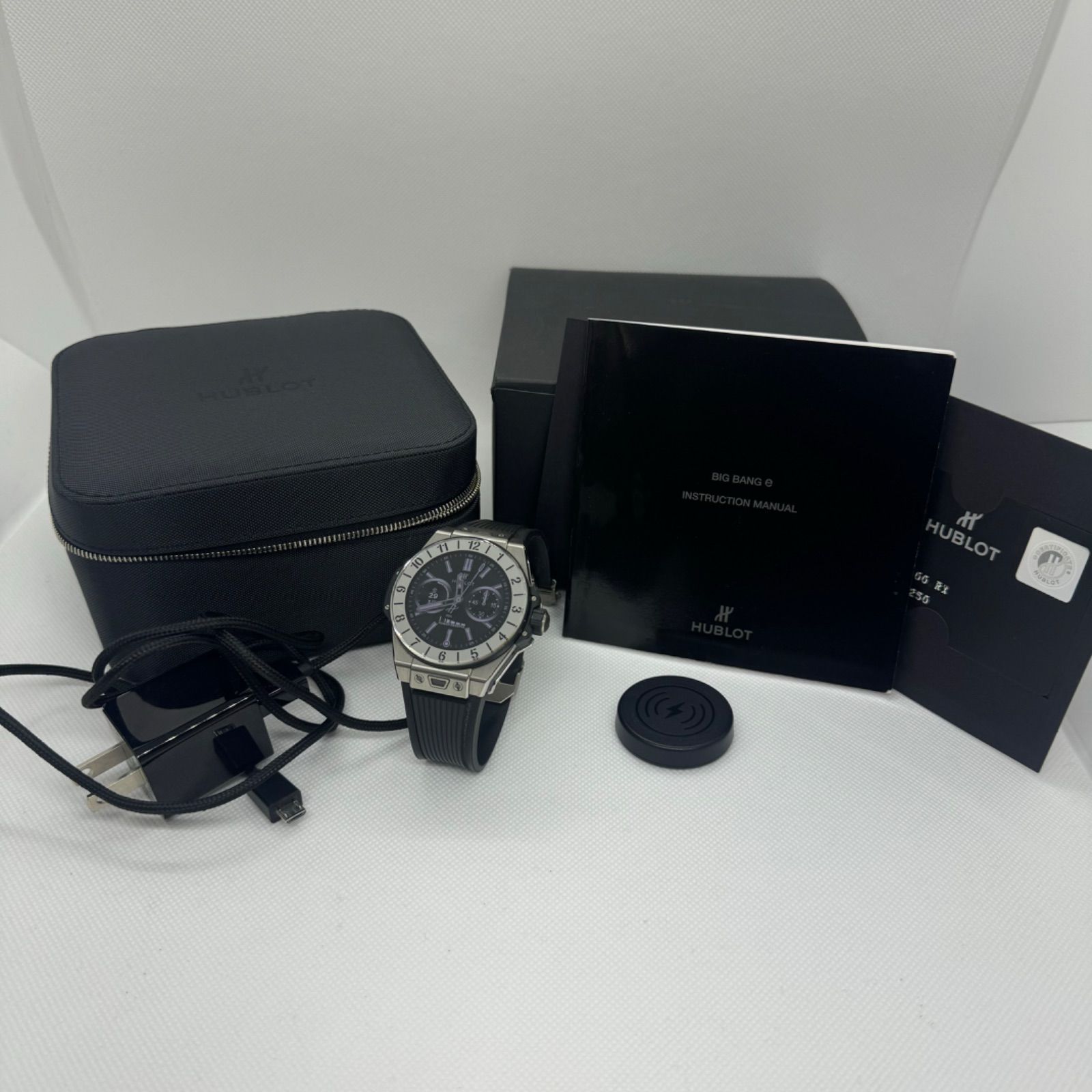 付属品完備】HUBLOT ウブロ 440.NX.1100.RX ビッグバン e チタニウム 