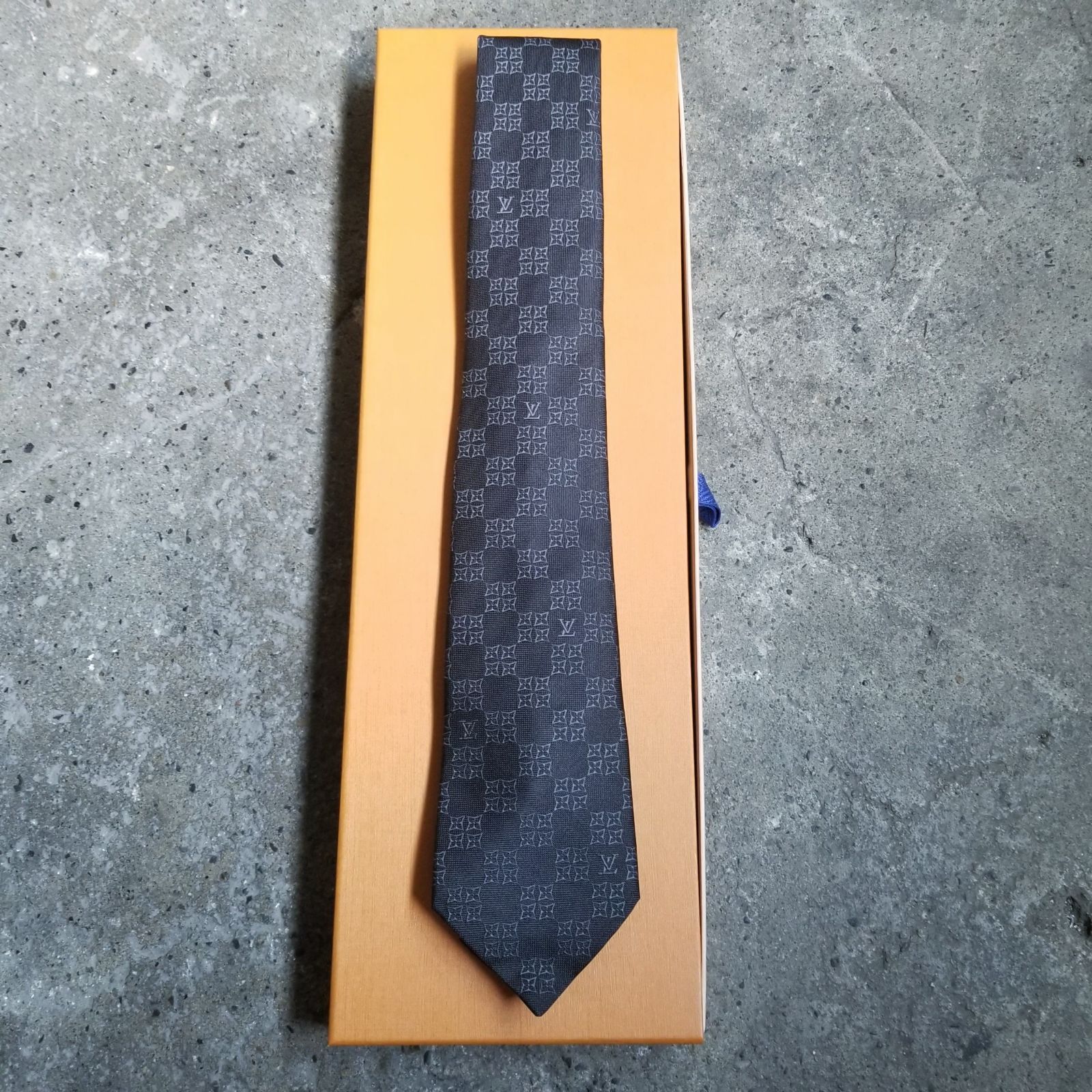 LOUIS VUITTON M96406 ネクタイ・フラワー チェック ルイ