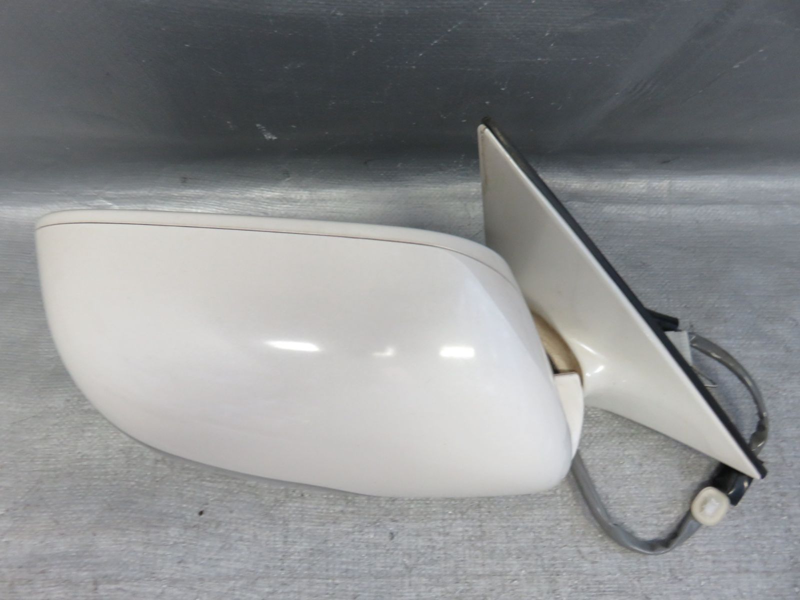 STD7239 クラウン アスリートGRS180 GRS181 GRS182 GRS183 GRS184 純正 右 ドアミラー サイドミラー 運転席 右側 062 パールホワイト