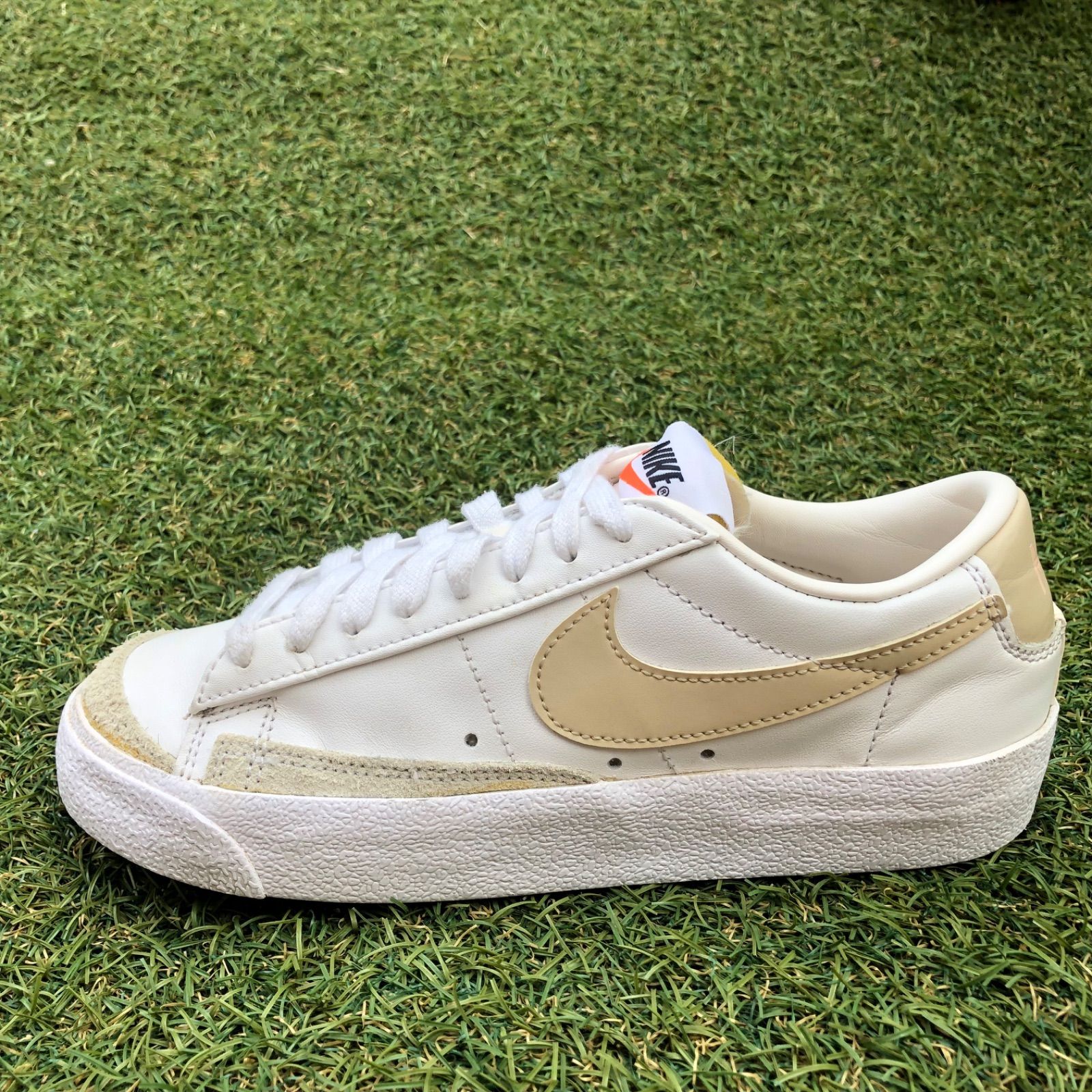 美品22.5 NIKE ナイキ ブレザーロー '77 HW3