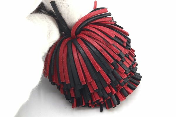 ボッテガヴェネタ バッグチャーム 531972 レッド - メルカリ 