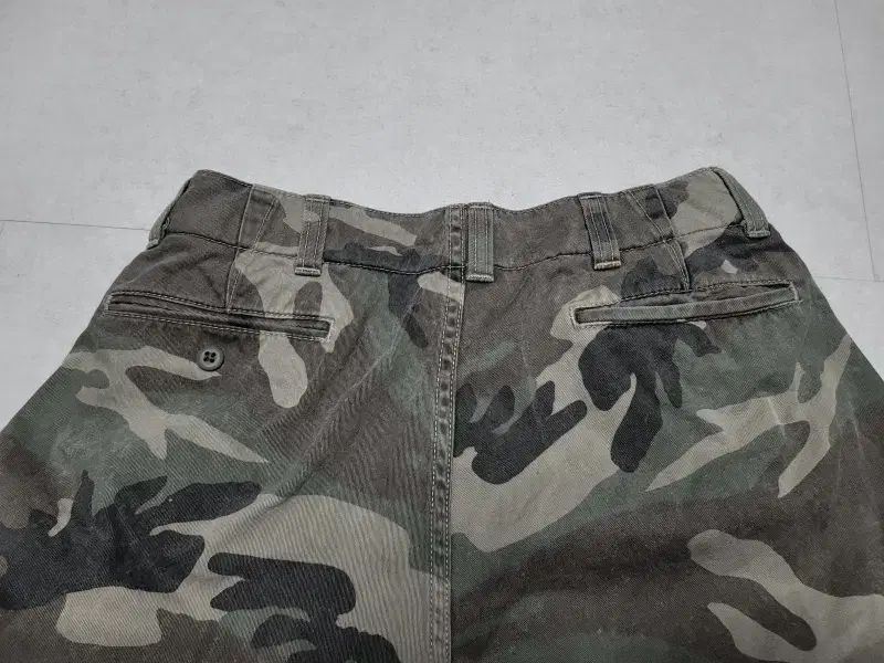 迷彩パンツ