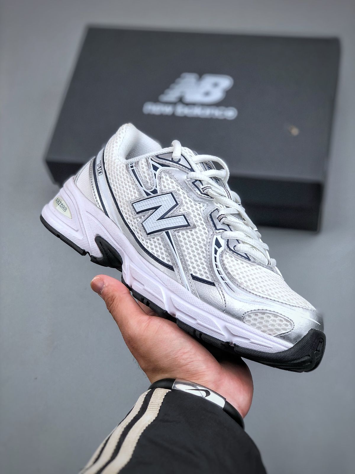 New Balance MR740 メタリックシルバー ローカット 老?風 ランニングシューズ メンズ レディース兼用