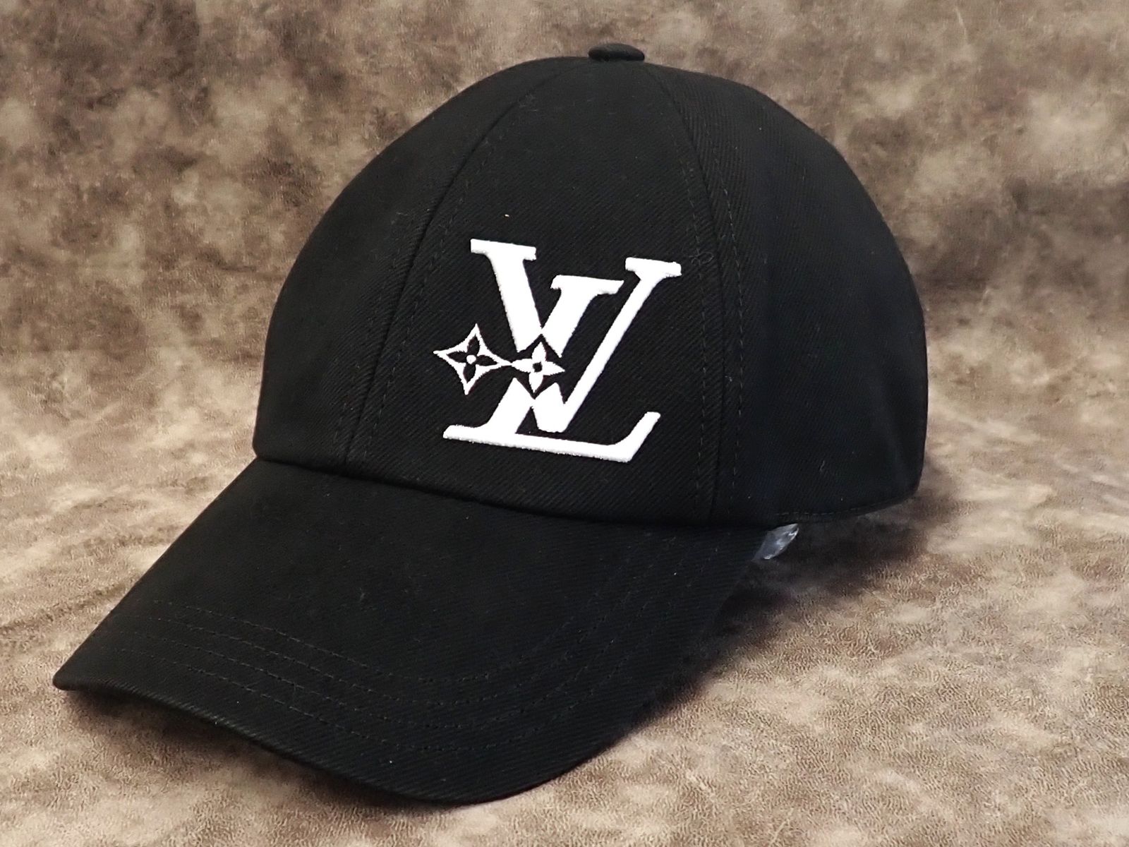 Louis Vuitton ルイヴィトン LVロゴ ブラック キャップ・LV スマッシュ 