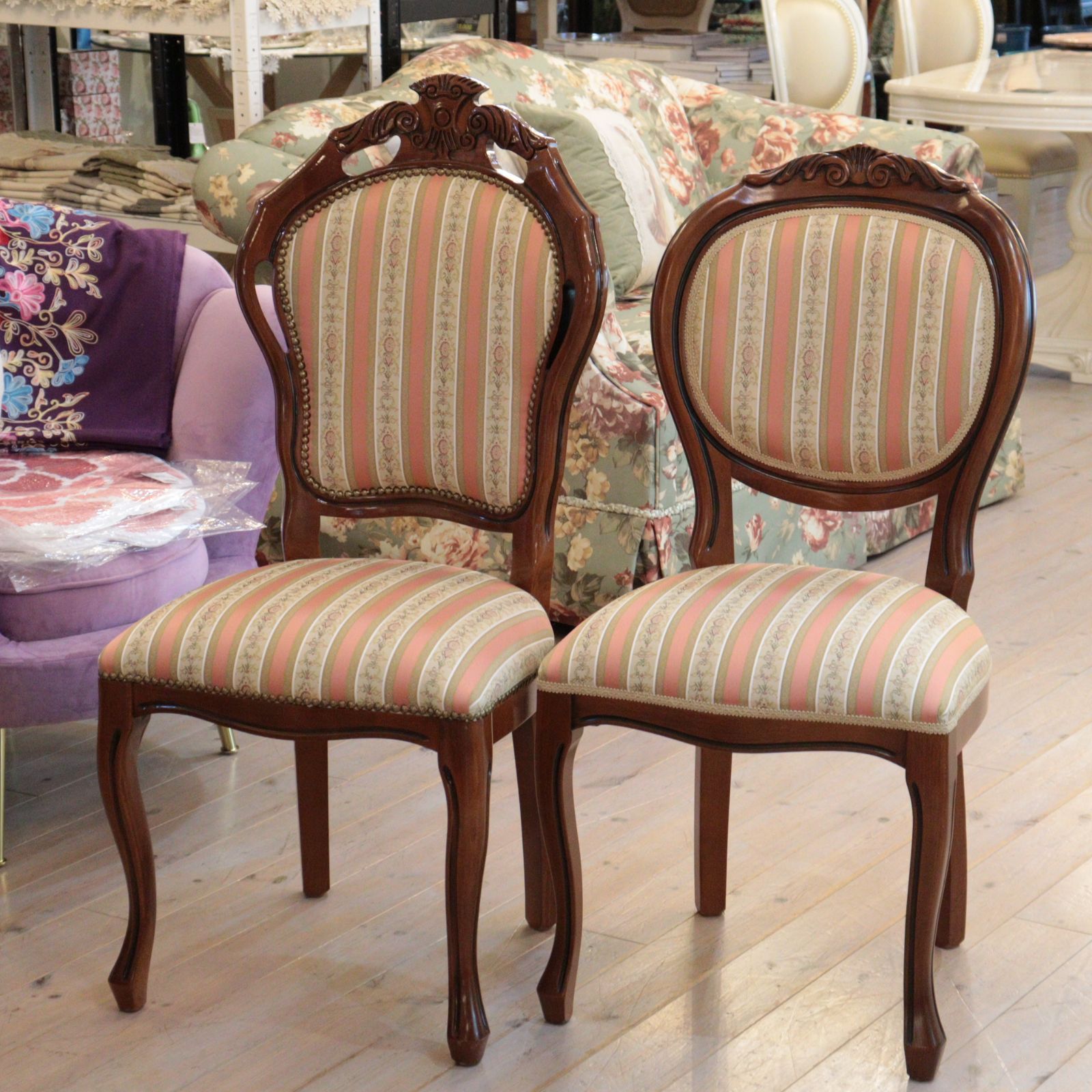 イタリア製 スツール チェア 椅子 猫脚 腰掛け ピンク ストライプ イタリア ダイニングチェア 猫脚 ピンクストライプ 完成品 イス