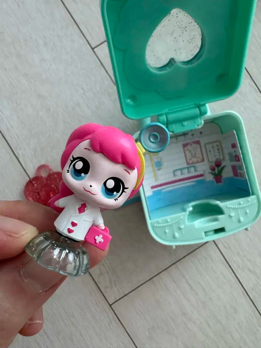 ピーポッピング フィギュア