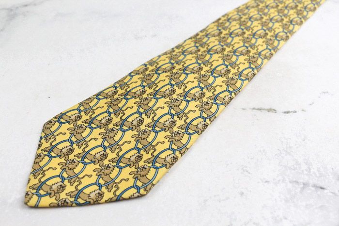 ◆良品◆ HERMES エルメス ネクタイ 黄色 アニマル柄 カジュアル 良品 HERMES エルメス ネクタイ 黄色 アニマル柄 カジュアル エルメス