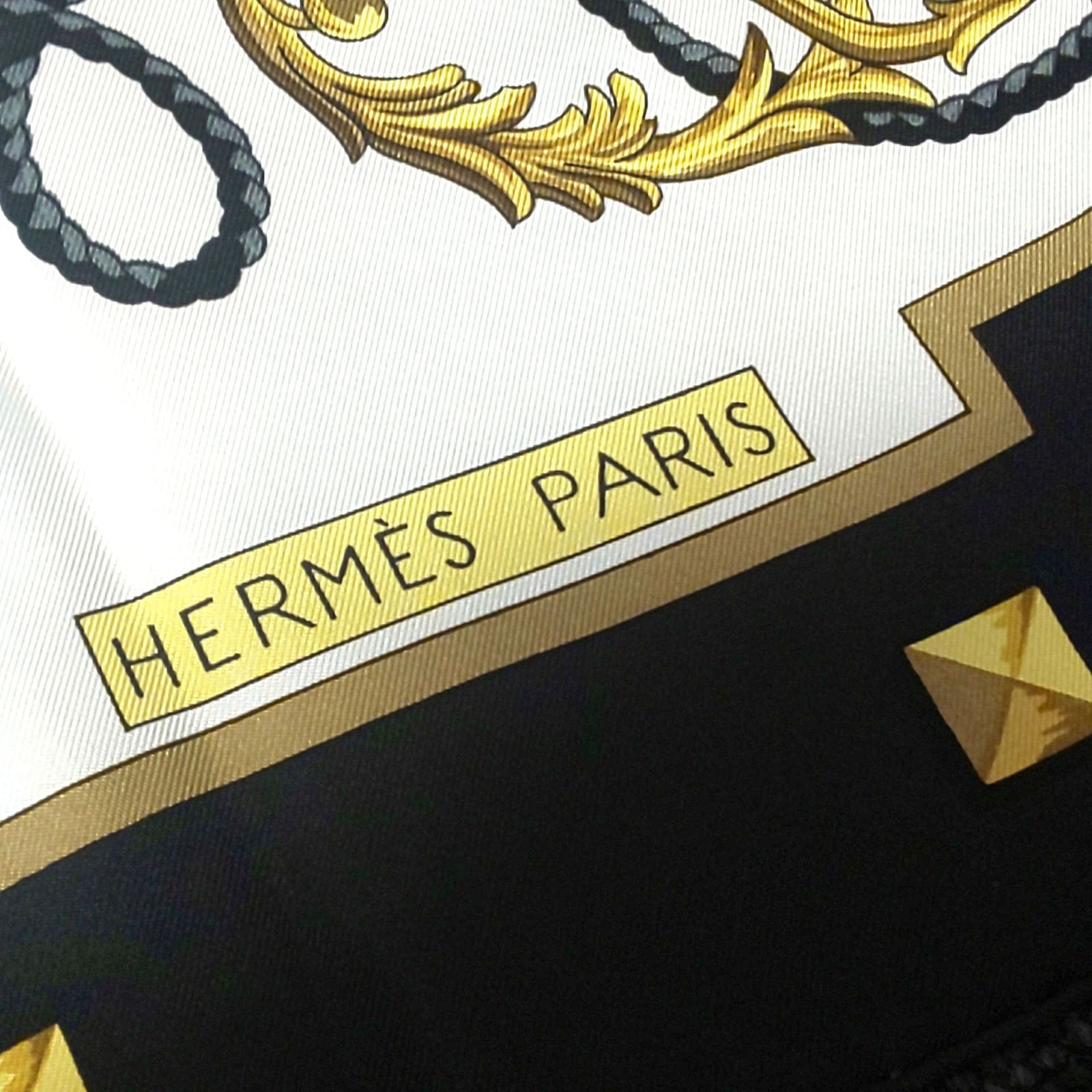 1022C-05 HERMES エルメス スカーフ カレ90 鍵モチーフ LES CLES