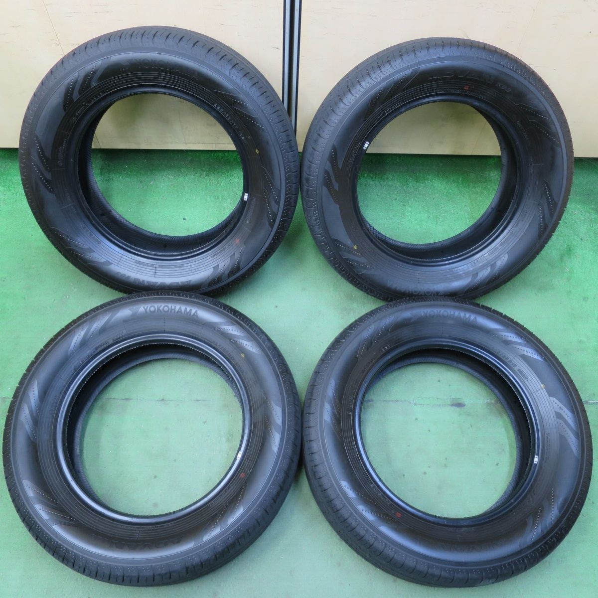 225/65r17 ヨコハマ　40系　アルファード　新車外し　サマータイヤ 225/65r17 ヨコハマ 40系 アルファード 新車外し サマータイヤ