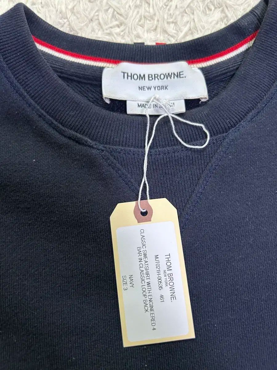 3 パッケージ付属 Thom Browne(トム・ブラウン) 四本サイド