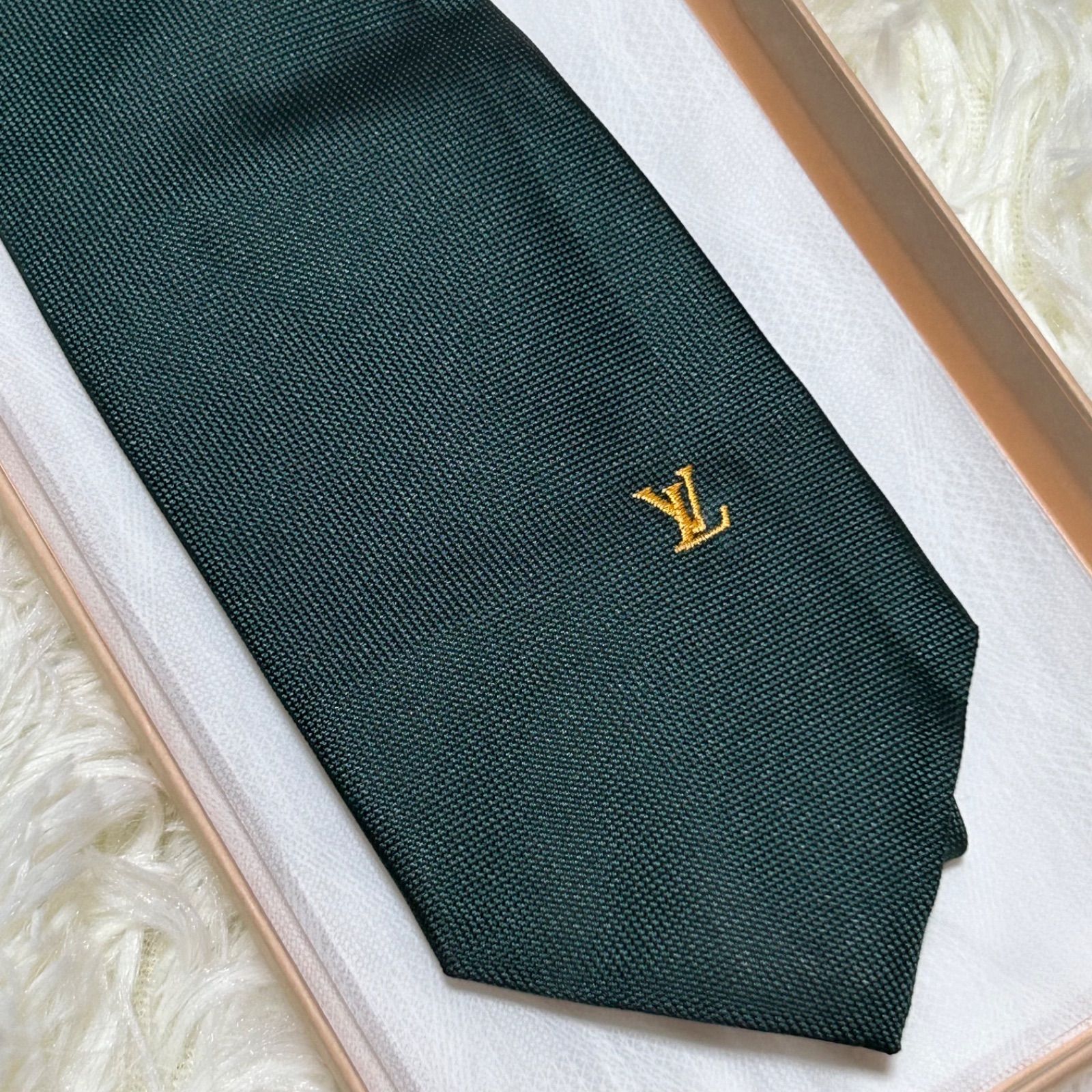 美品 ヴィトン LVロゴ ネクタイ シルク グリーン LOUIS VUITTON 美品 ルイヴィトン Louis Vuitton ネクタイ シルク ダーク