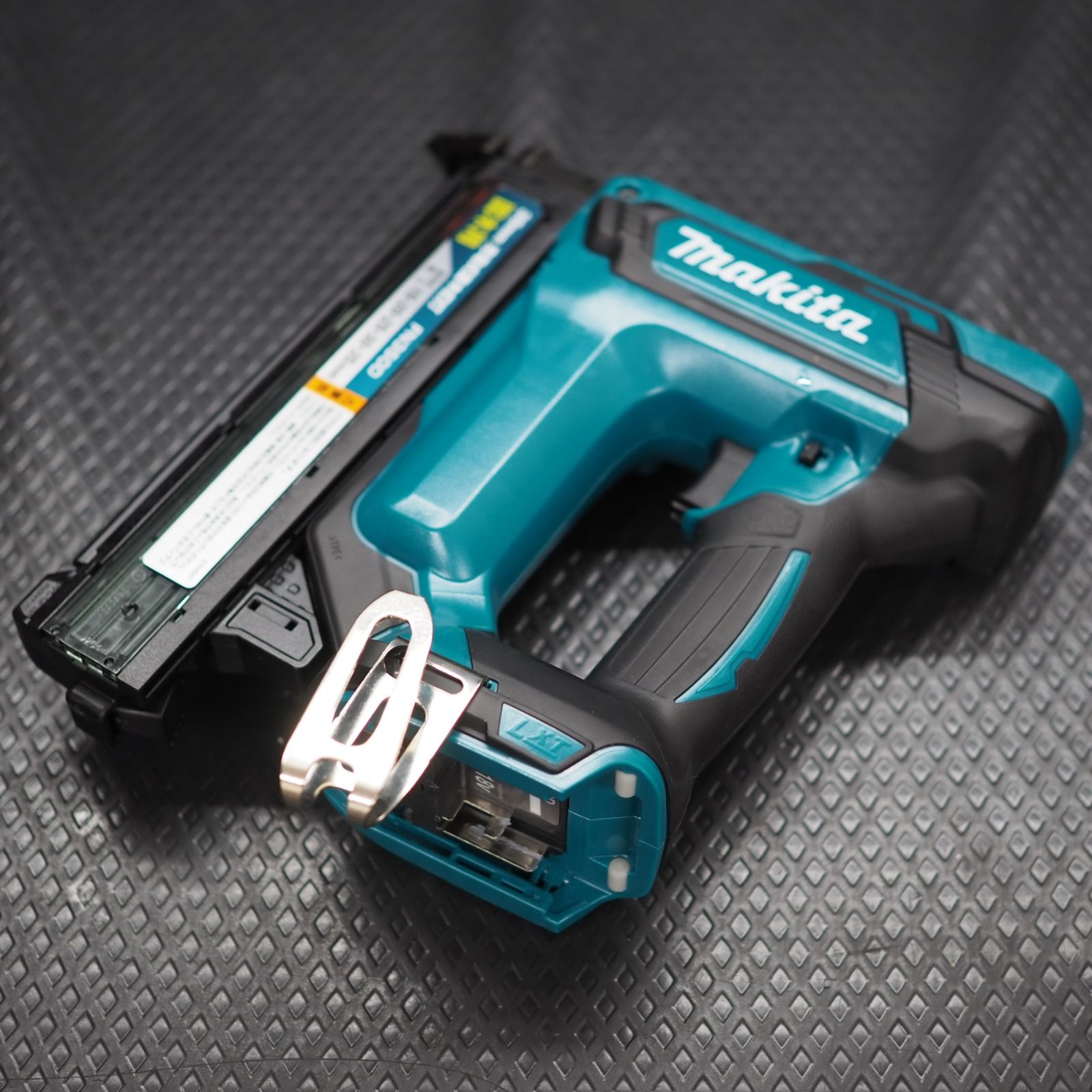 未使用品】マキタ/makita コードレスフィニッシュネイラ