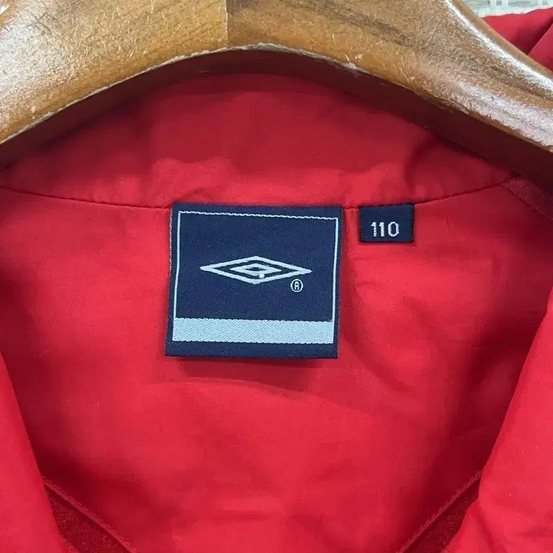 umbro(アンブロ) イングランド オーバーサイズ アノラック