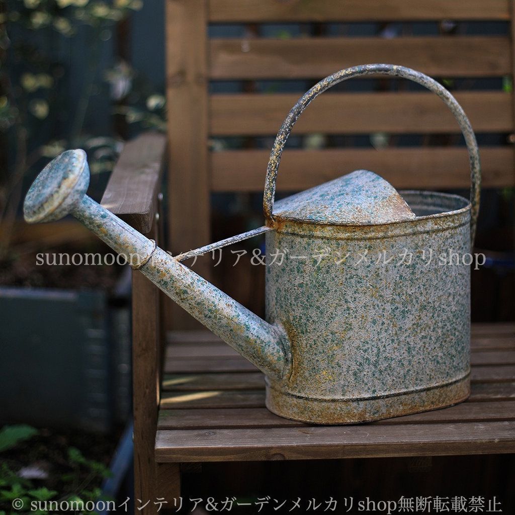 シャビー加工 エレガント ヴィンテージ調 ヨーロッパ風 ガーデンインテリア インテリア 雑貨 ジョウロ シャビーシック ガーデン ガーデニング オブジェ 8-14 おしゃれ お洒落 庭の装飾 グレー ガーデン雑貨 庭