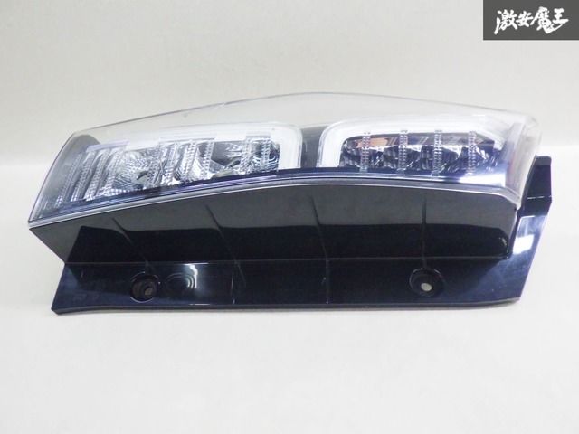 点灯OK！】ダイハツ純正 LA650S LA660S タントカスタム LED テール