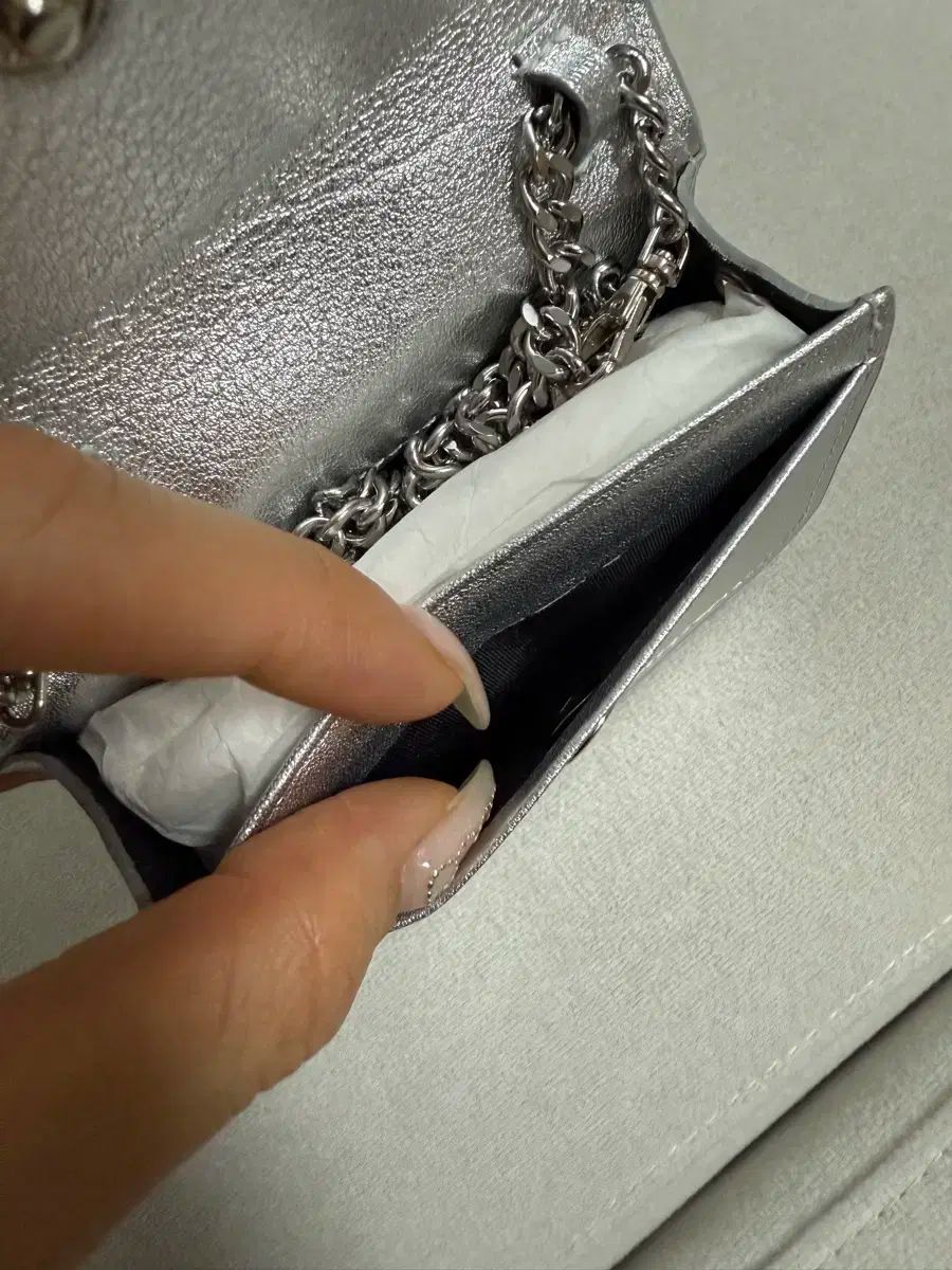 シルバーバッグ