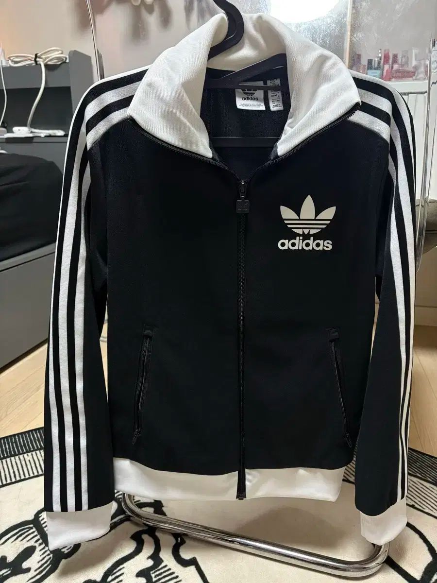 アディダス ジャージ トラックジャージ 24年 モデル