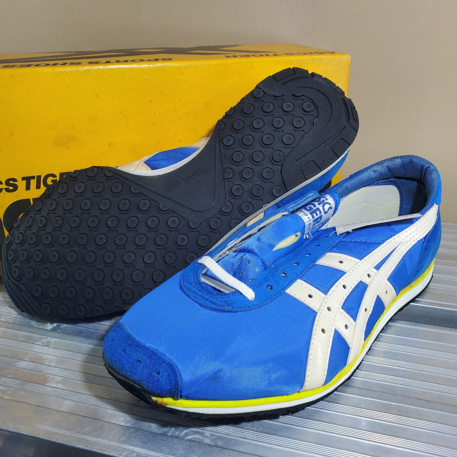 希少コレクターズアイテム！】【極上デッドストック！】1982 asics