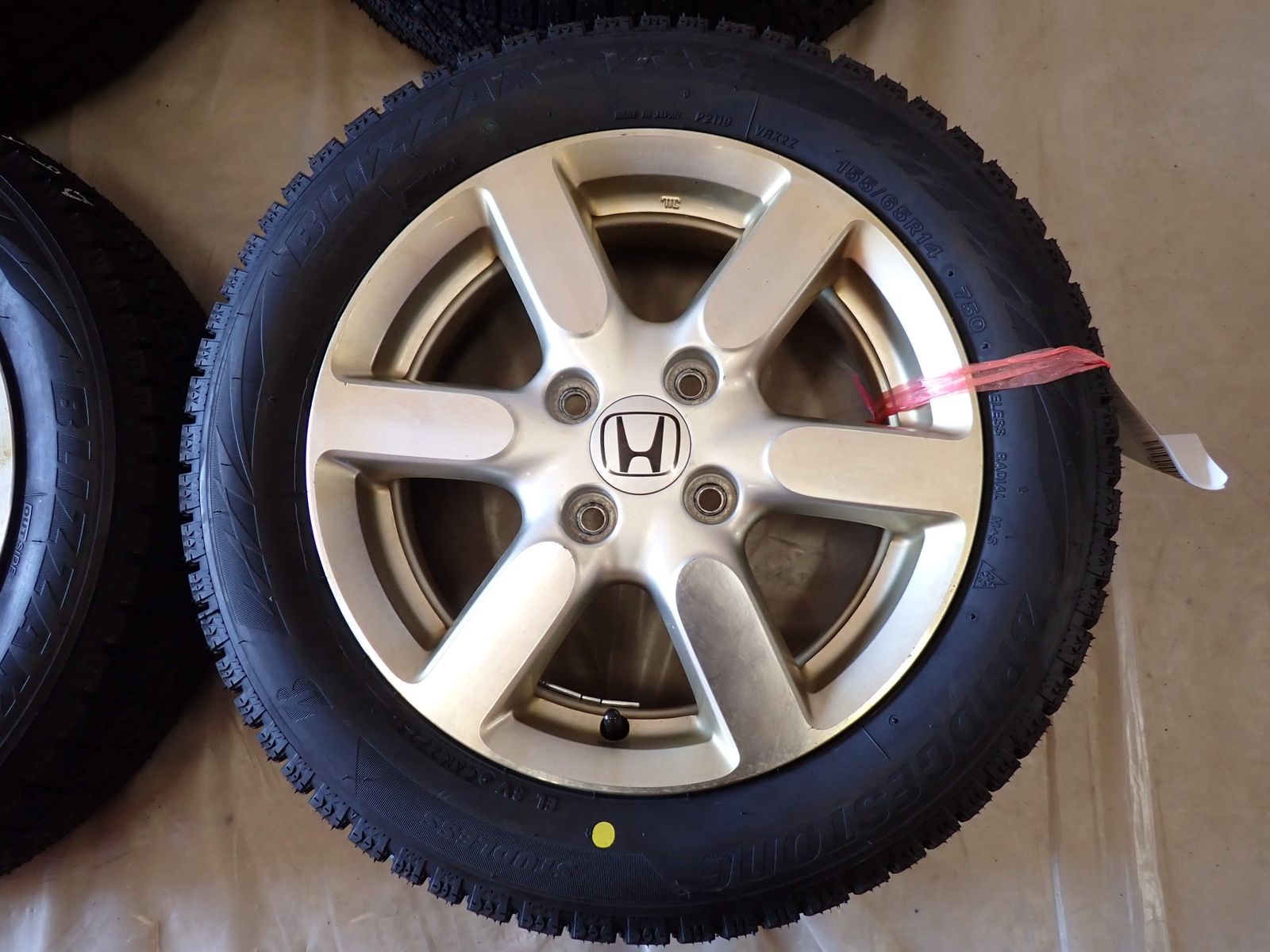 【日本未発売】 冬 製 4本 会社宛 155 65R14×4.5J 75Q ブリヂストン ブリザック VRX2 ホンダ純正 アルミ N-BOX N-ONE N-WGN NO D6168 期間限定で送料無料。