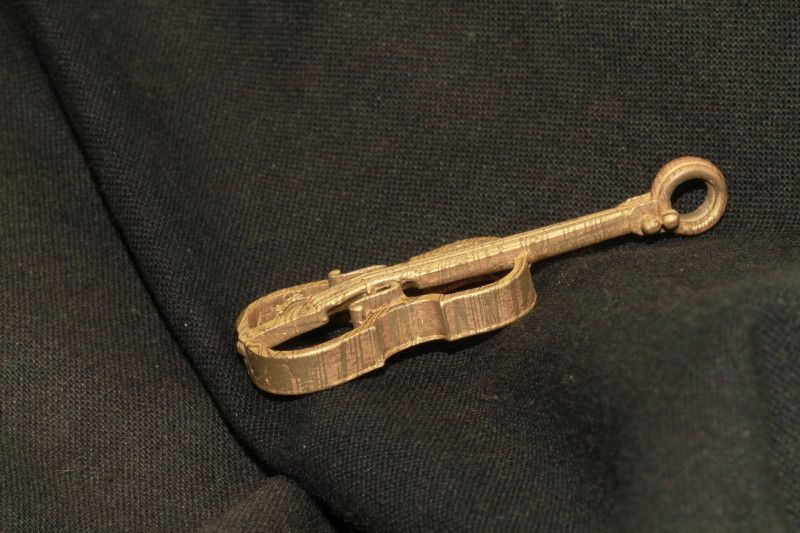 バイオリン型アクセサリー