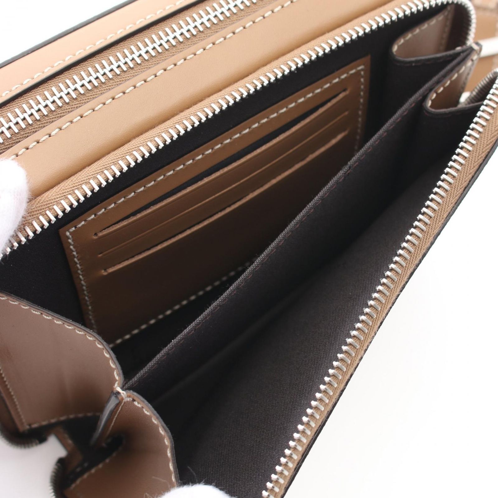 フェンディ FENDI ショルダーバッグ スクエアFF カメラケース 
