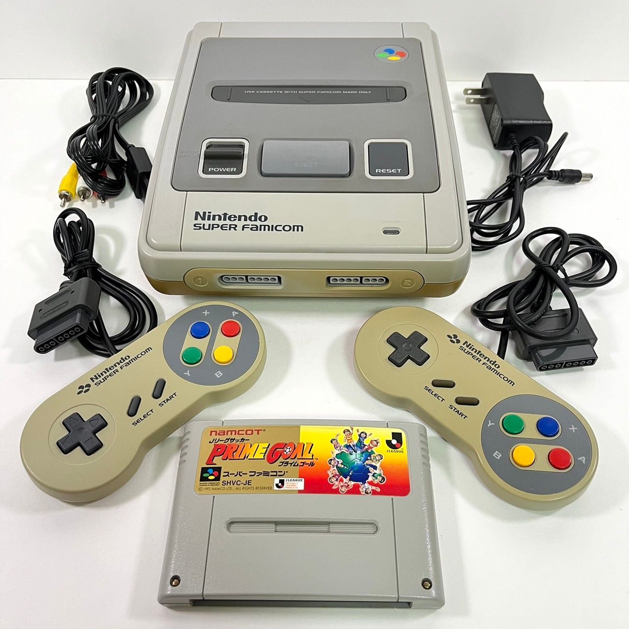 スーパーファミコン 本体　Nintendo　ニンテンドー　任天堂